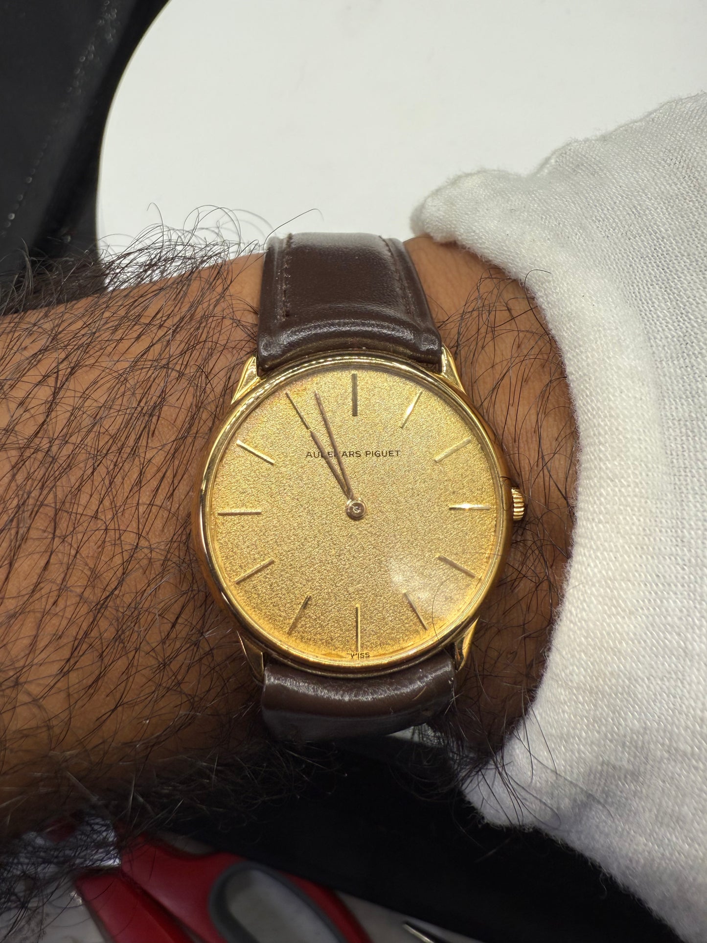 Vintage Audemars Piguet 18K Yellow Gold 32MM Dress Watch – Classic Ultra-Thin Design