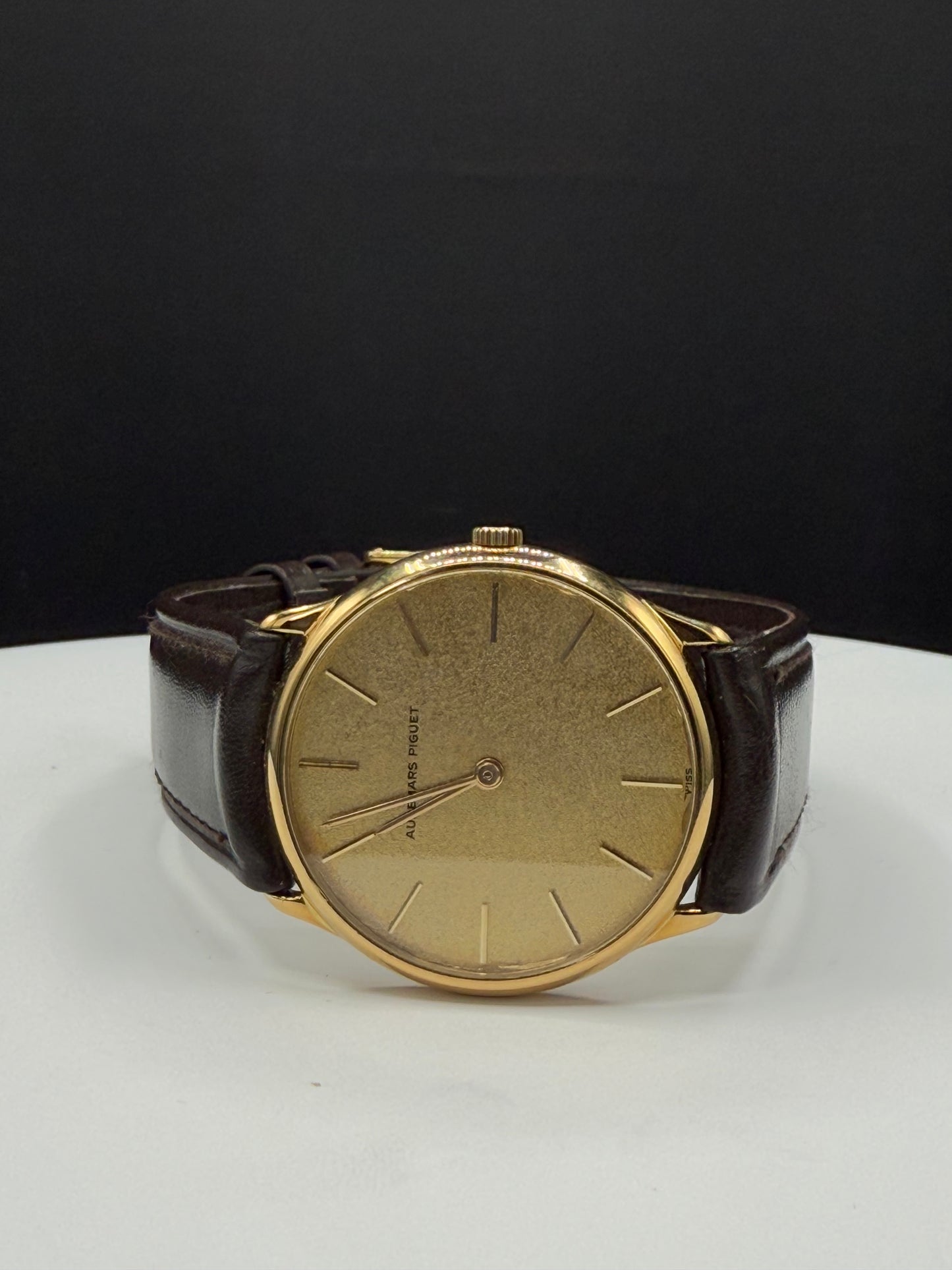 Vintage Audemars Piguet 18K Yellow Gold 32MM Dress Watch – Classic Ultra-Thin Design