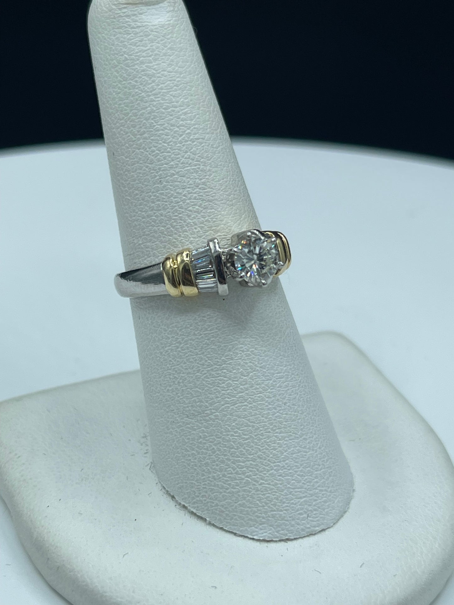 1.06 Carat Natural Diamond Platinum & 18k Gold Engagement Ring (Size 7)