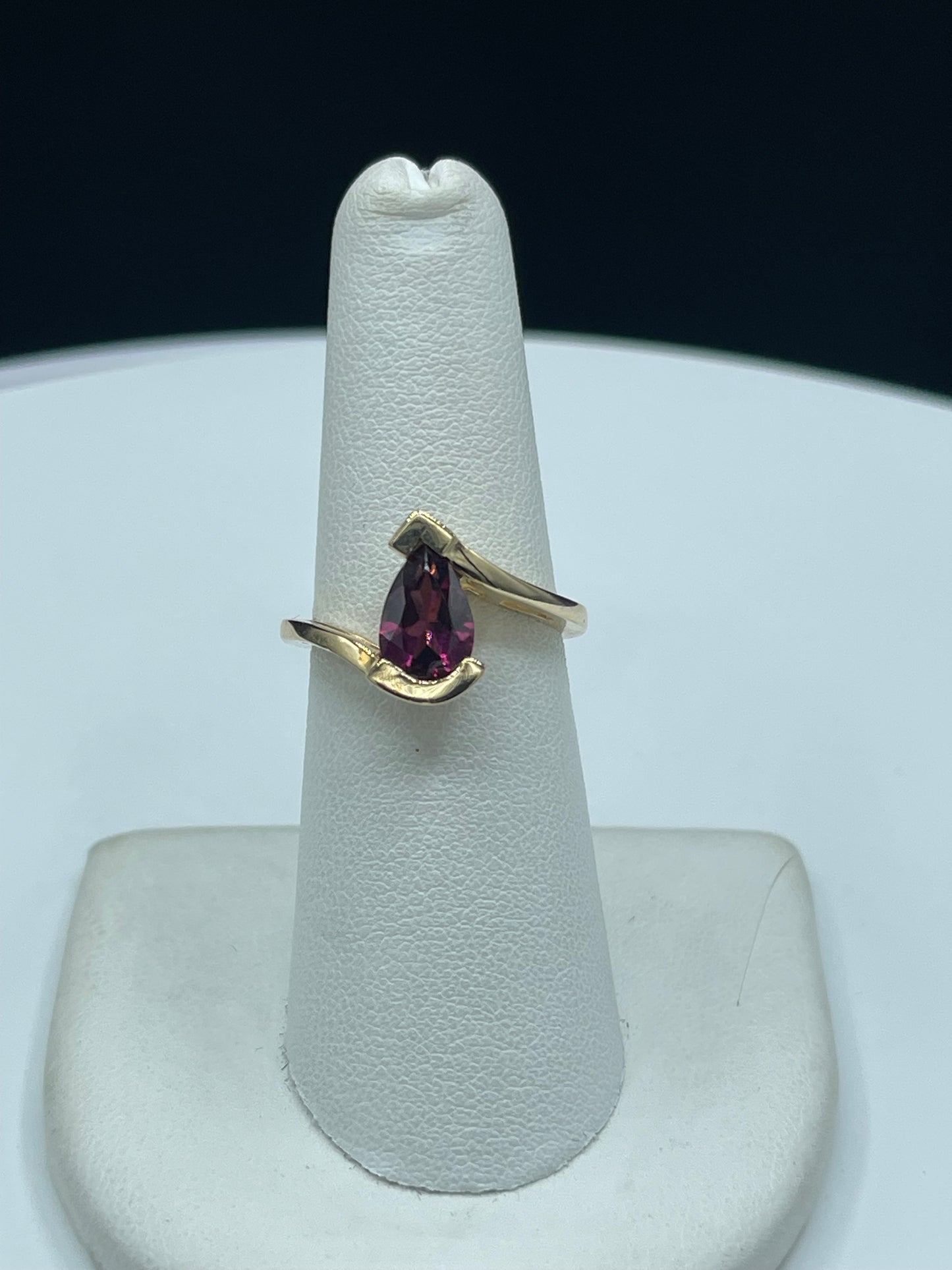 1.70 Carat Natural Rubellite Tourmaline Pear Cut 14k Yellow Gold Ring (Size 6.25)