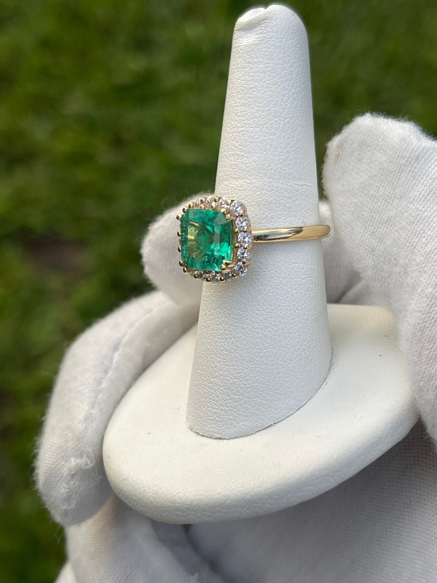 3.93 Carat Vivid Green Emerald & Diamond Halo 14k Gold Ring (Size 7.25)