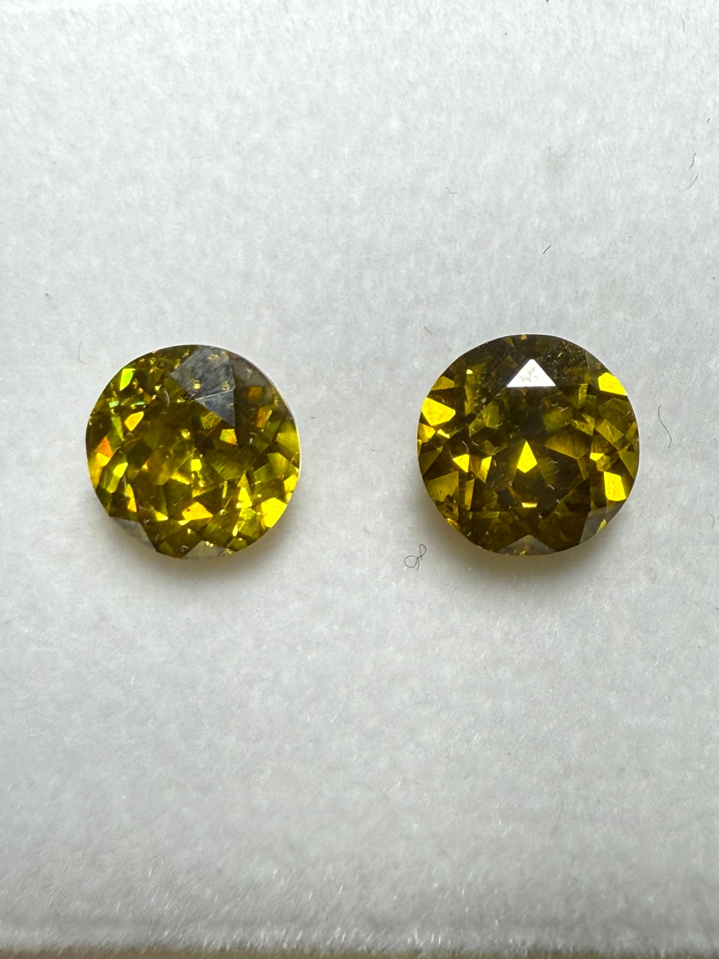 Natural Yellow Sphalerite Matching Pair – 4.25 CT Round Cut Loose Gemstones – Rare & Brilliant – 7.5 MM