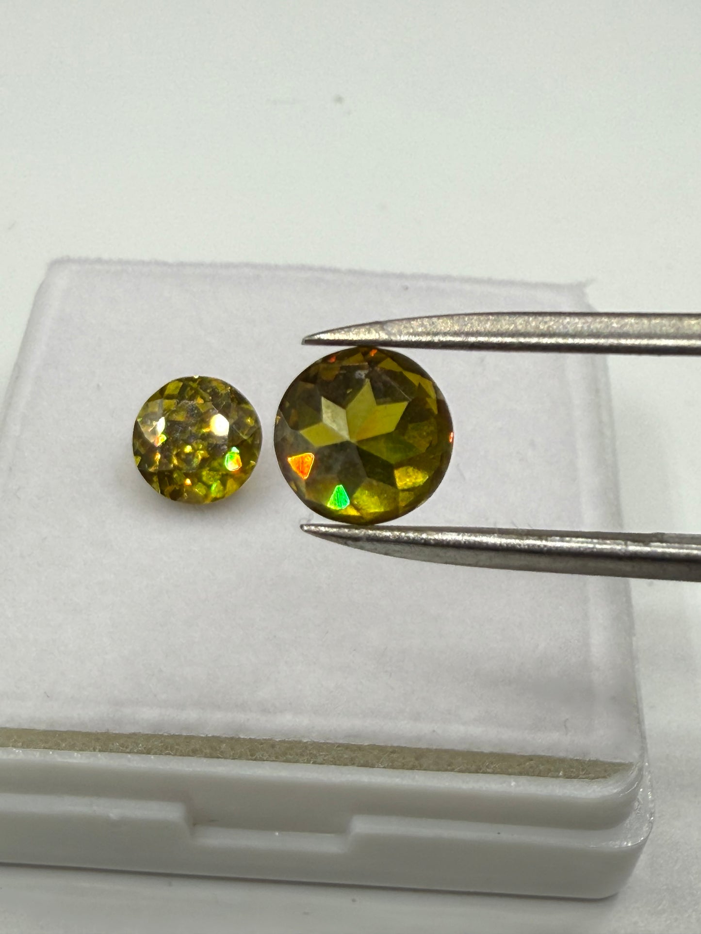 Natural Yellow Sphalerite Matching Pair – 4.25 CT Round Cut Loose Gemstones – Rare & Brilliant – 7.5 MM