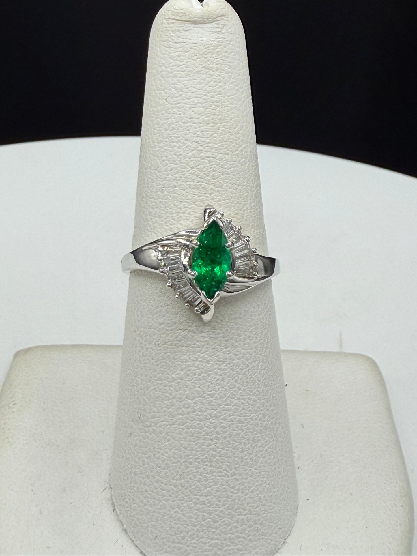 Elegant Natural Emerald & Diamond Ring 18k White Gold – Marquise Cut Emerald, Baguette Diamonds
