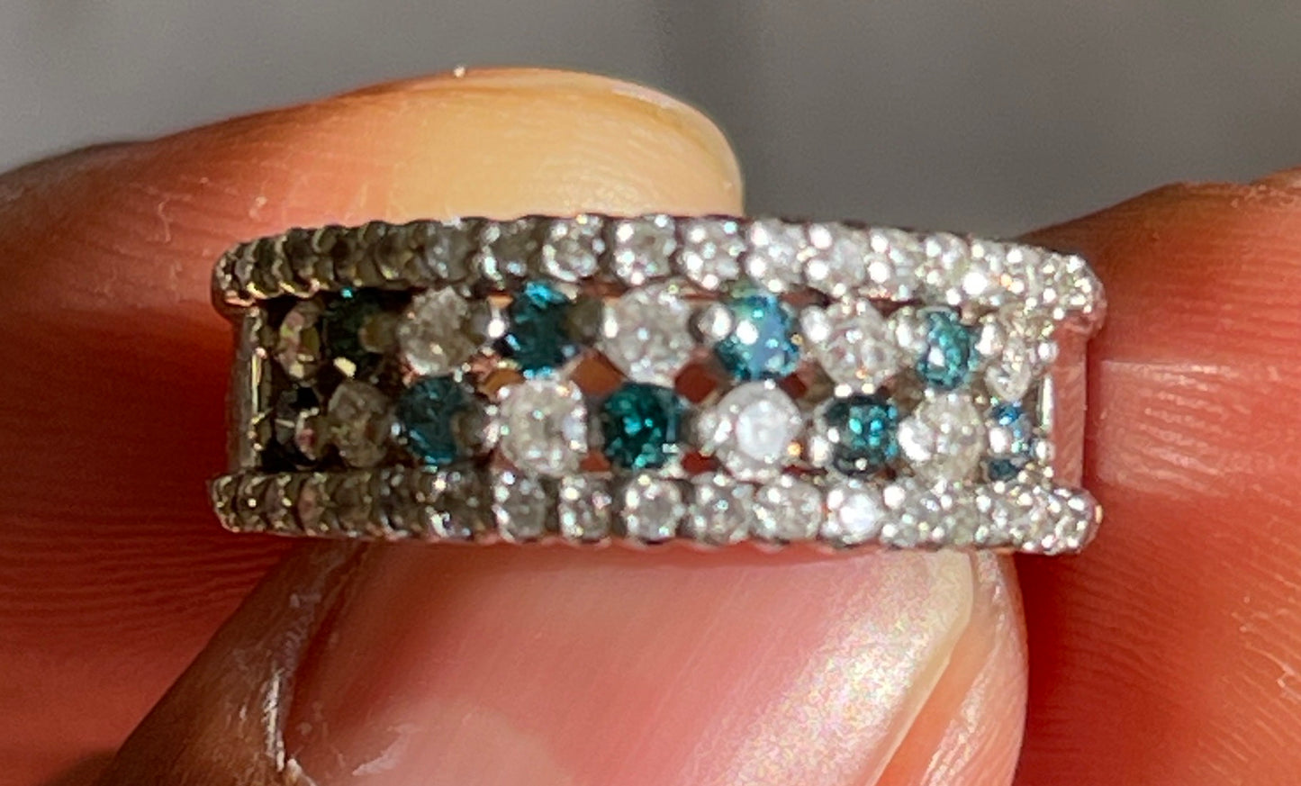 0.95 Natural Blue & White Diamond Platinum Wedding Band Ring (Size 8)