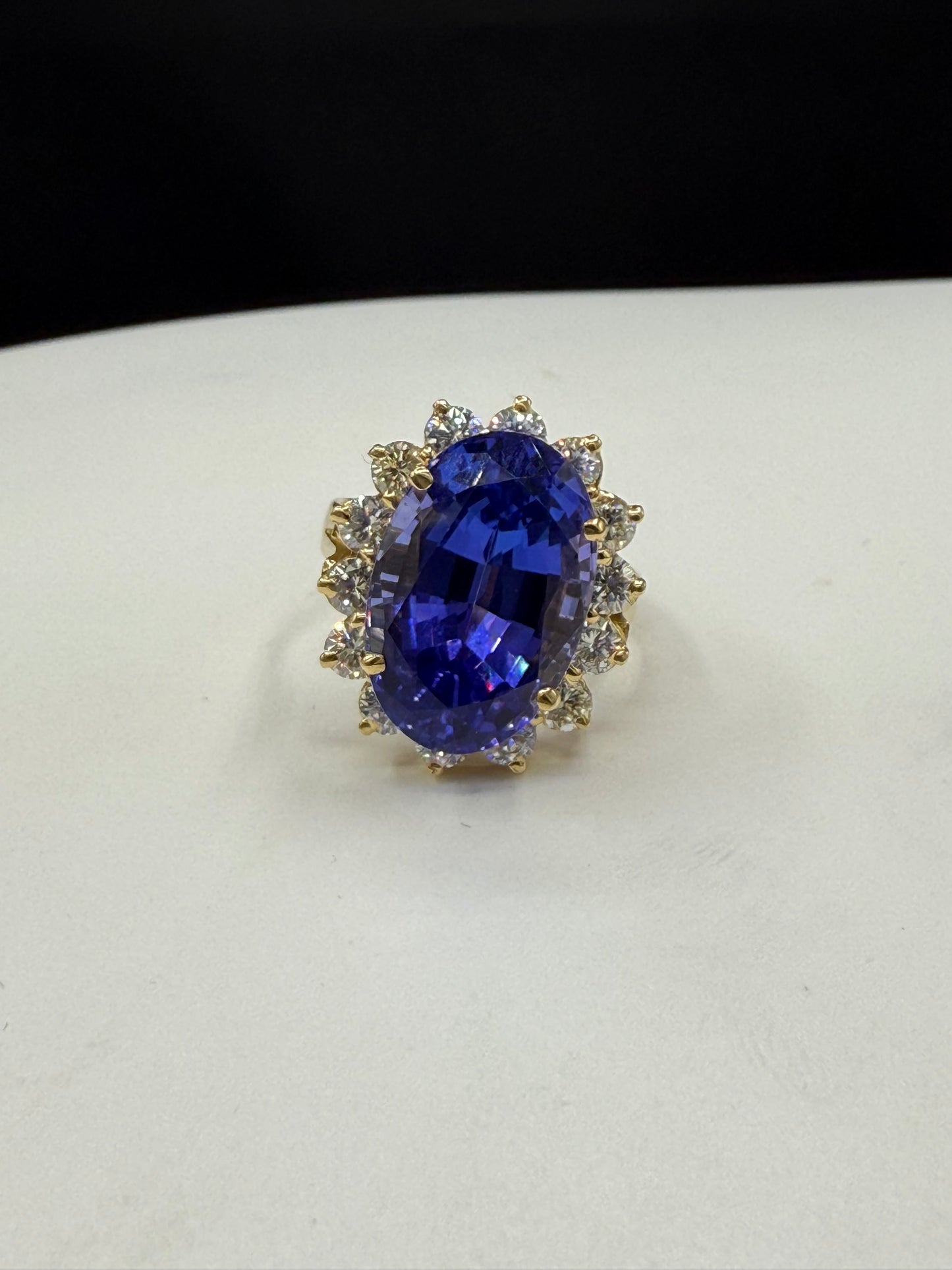 Natural AAA Tanzanite & Diamond 18k Yellow Gold Ring (Size 7)