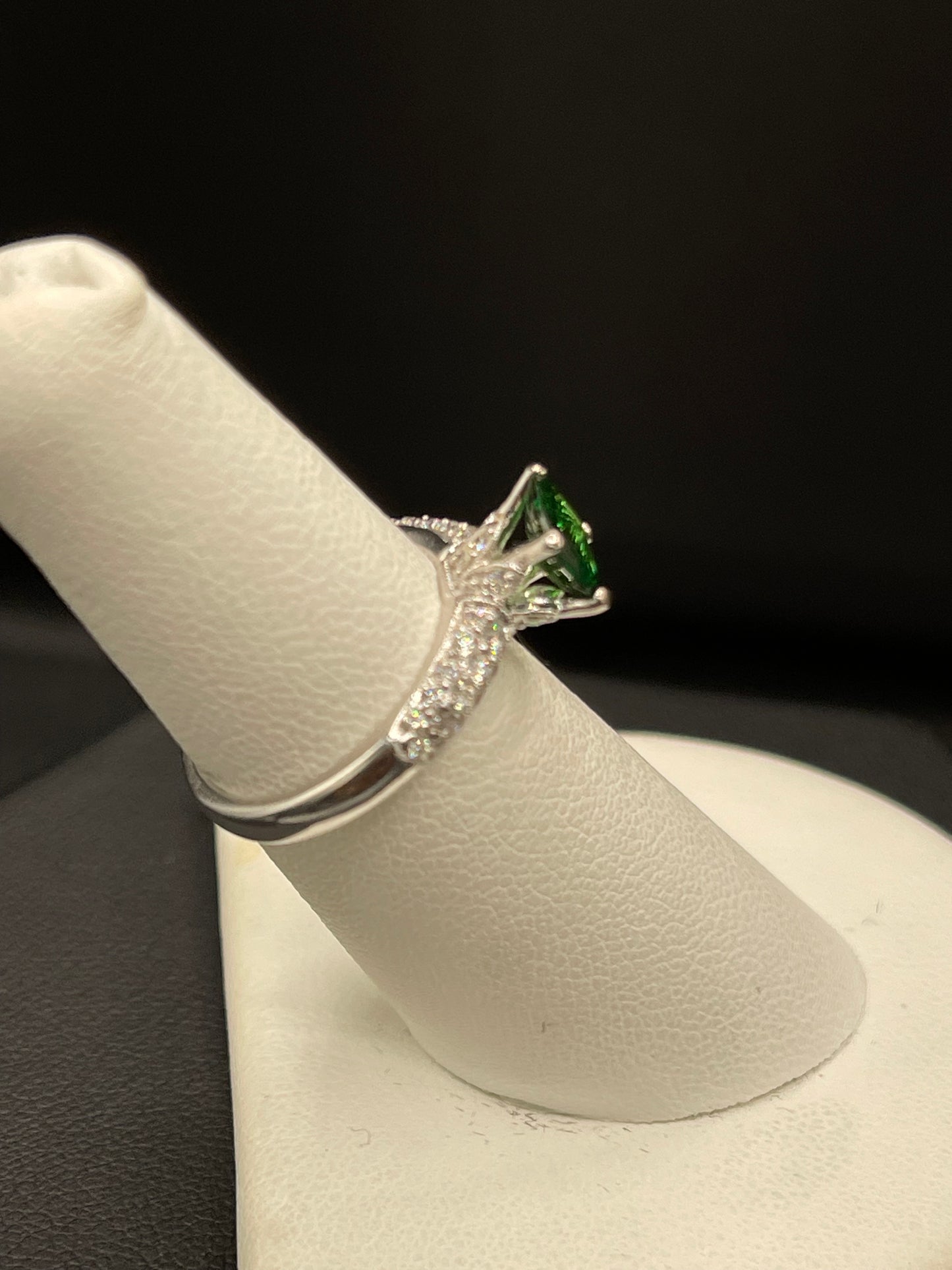 1.55 Carat Natural Tsavorite & Diamond 18k White Gold Engagement Ring (Size 6)