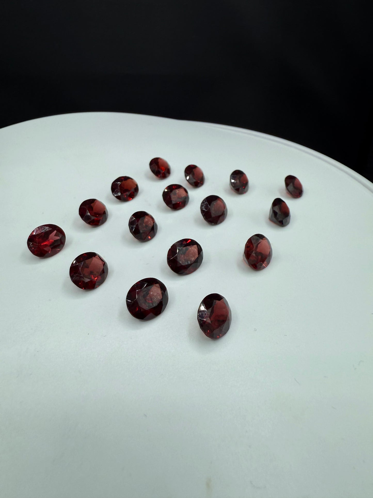 Natural Garnet Gemstones 11x9mm Oval Cut