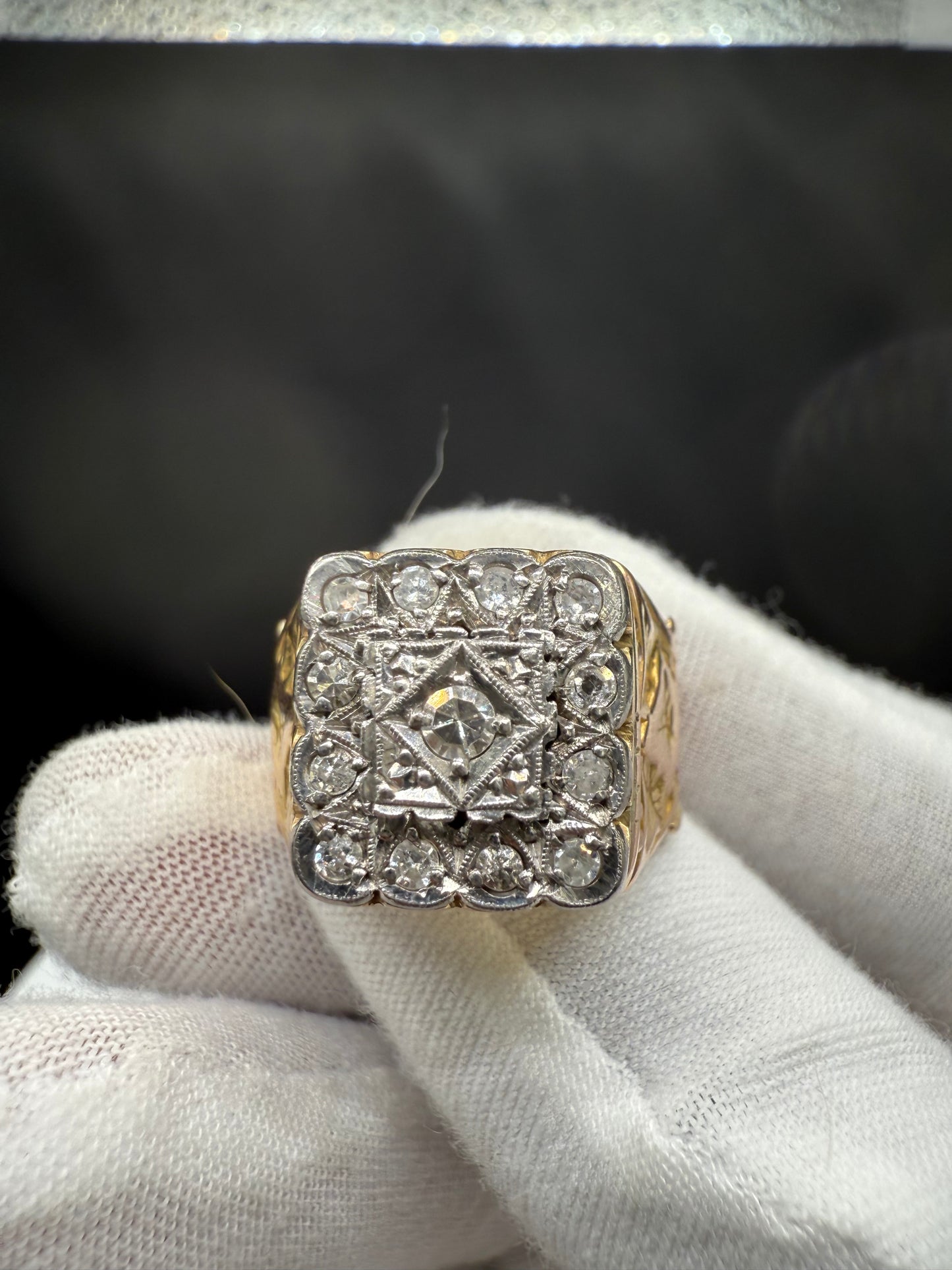 Vintage 18K Gold Men’s Diamond Statement Ring – 1.00 CTW, 16.76g, Size 11