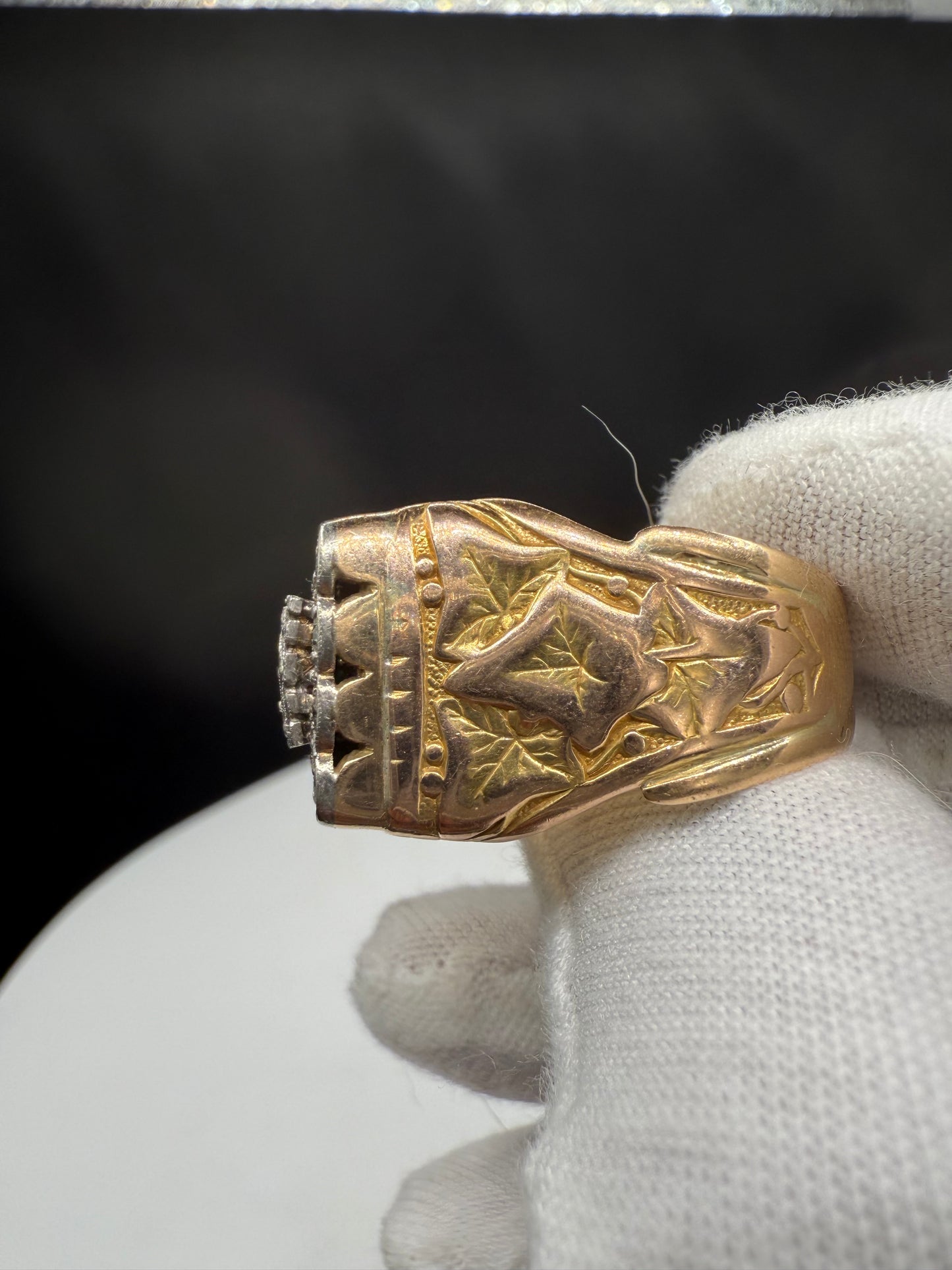 Vintage 18K Gold Men’s Diamond Statement Ring – 1.00 CTW, 16.76g, Size 11