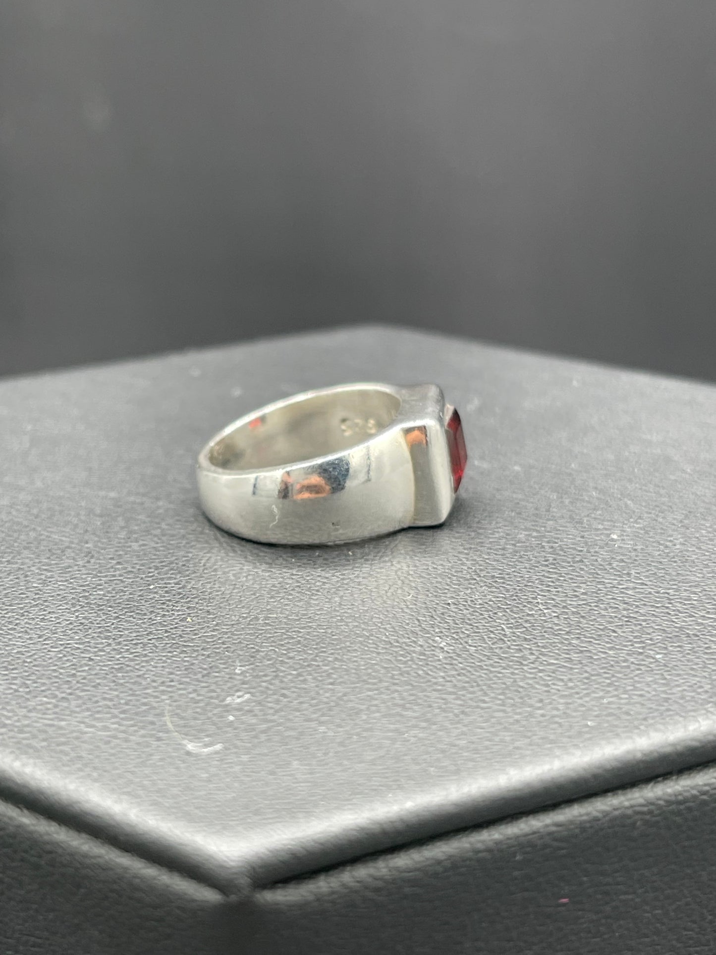 Vintage Natural Garnet Princess Cut Sterling Silver Ring (Size 5.5)