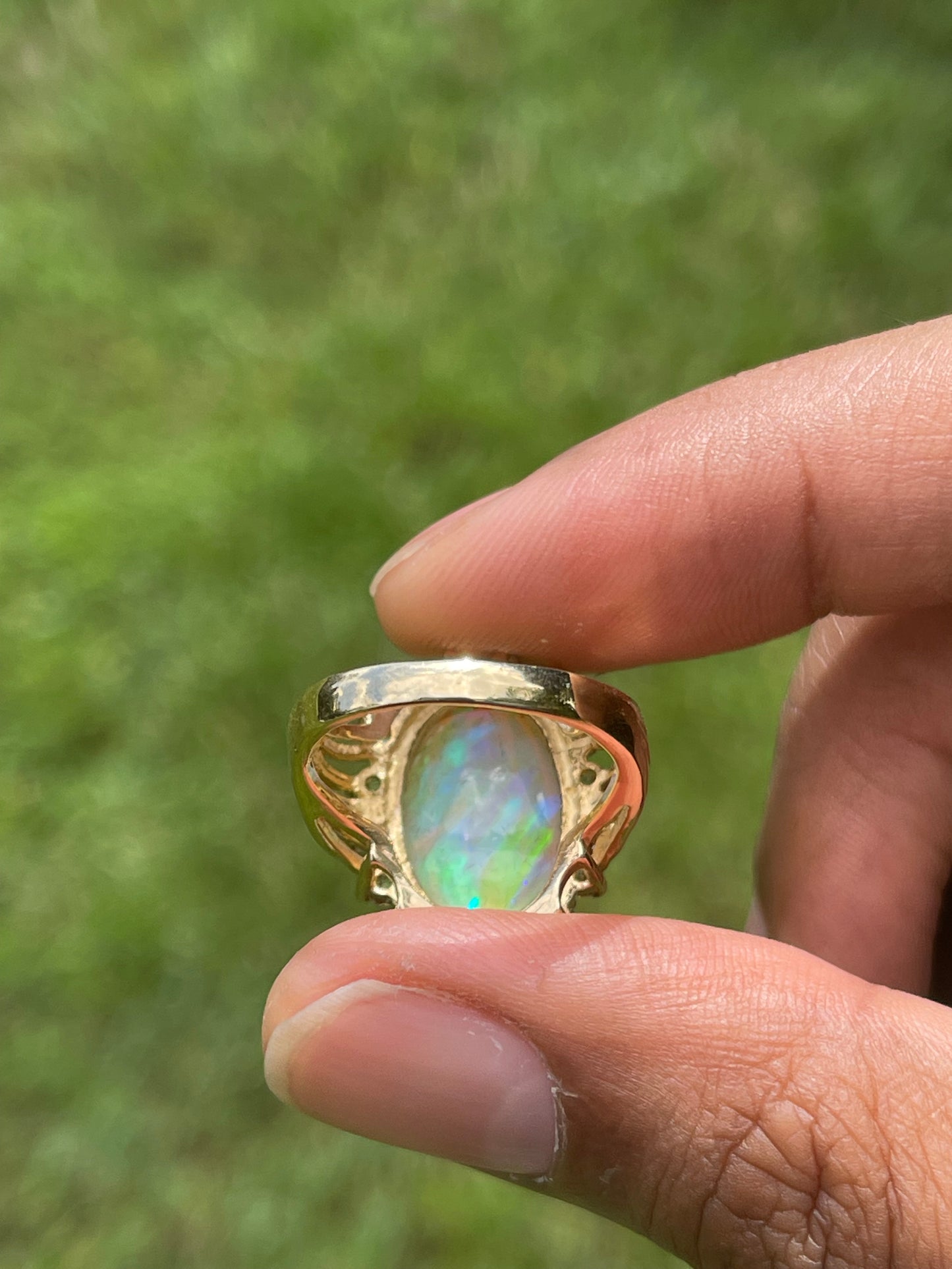 12.57 Carat Ethiopian Welo Opal Natural White Sapphire 14k Yellow Gold Ring (Size 7)