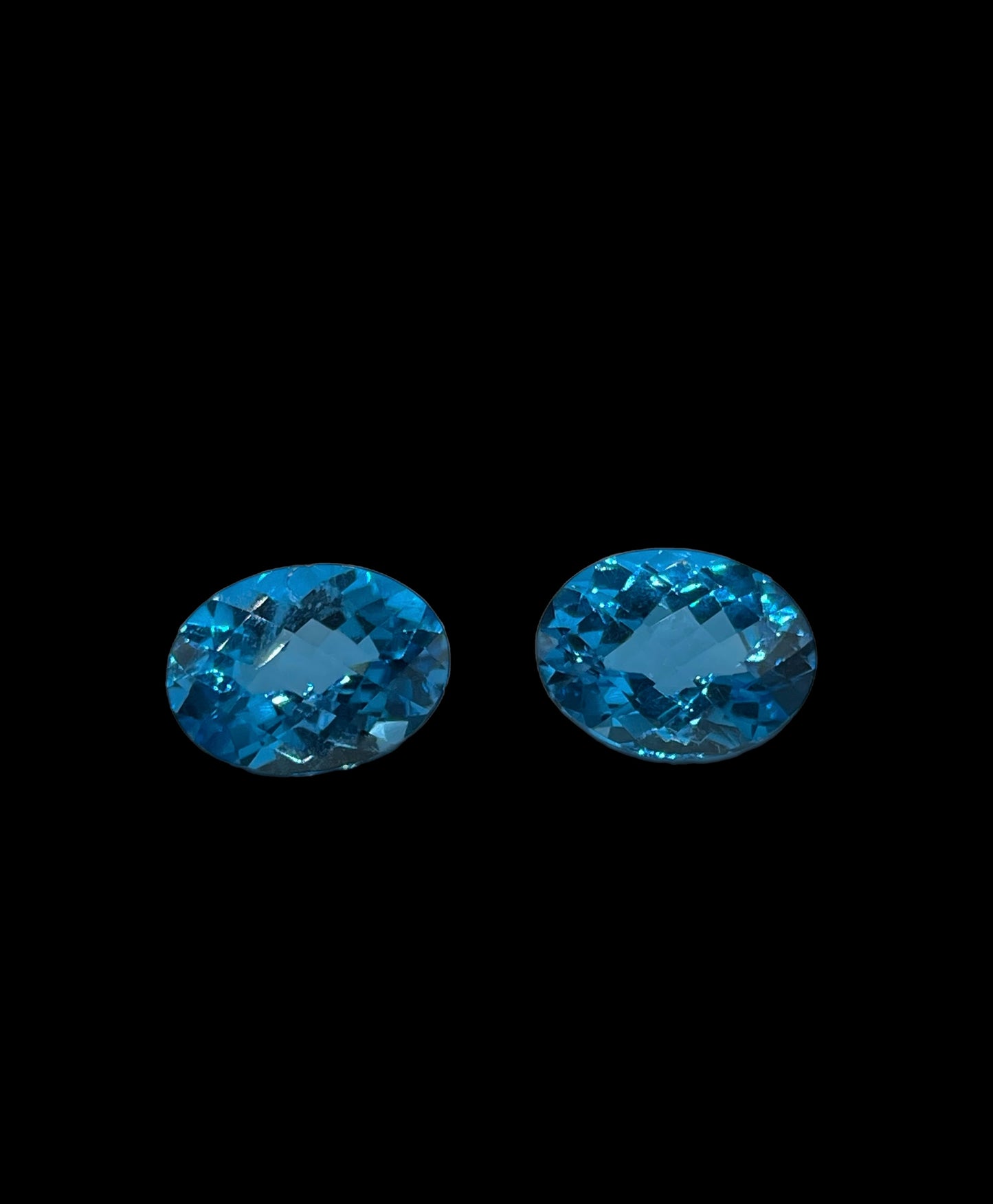22.04 Carat Super Swiss Blue Topaz Oval Cut Loose Gemstones 15.95 x 12.00 x 8.40 MM