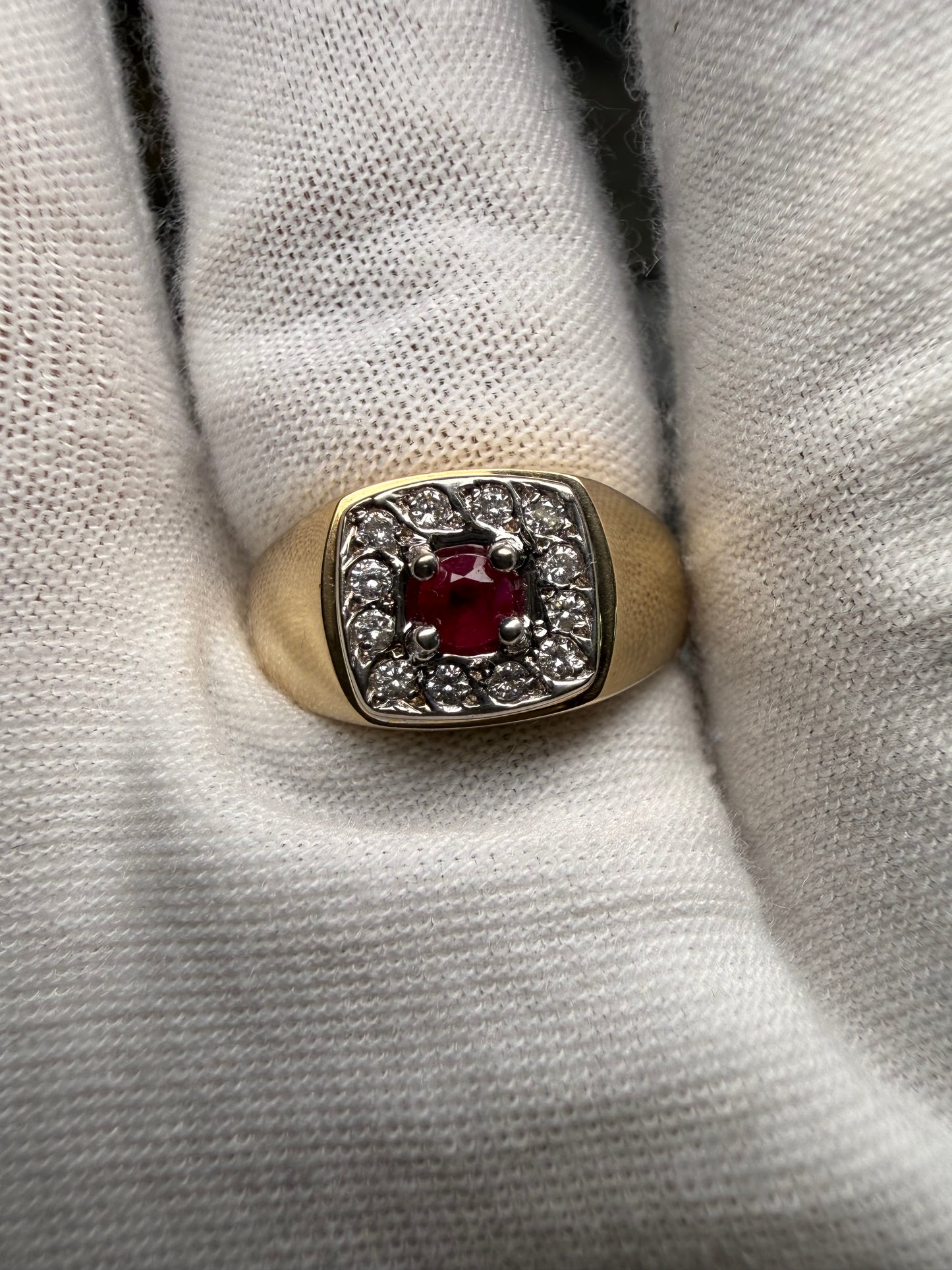 Vintage Men’s Natural Ruby & Diamond 14k Yellow Gold Ring (Size 9.5)