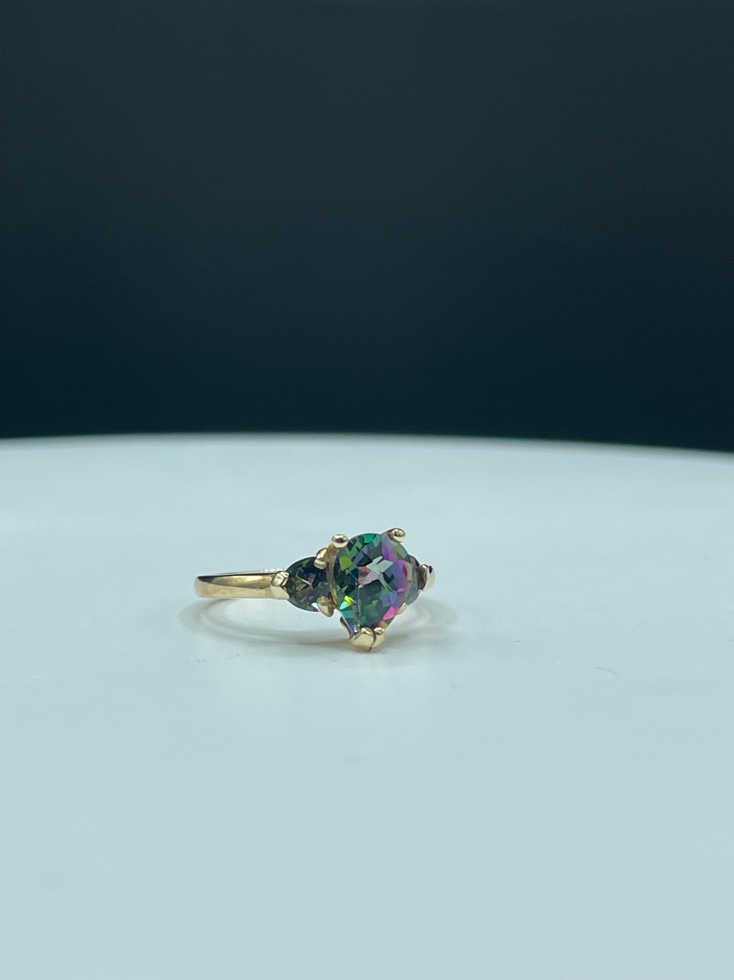 Mystic Topaz 14k Yellow Gold Ring (Size 6.25)
