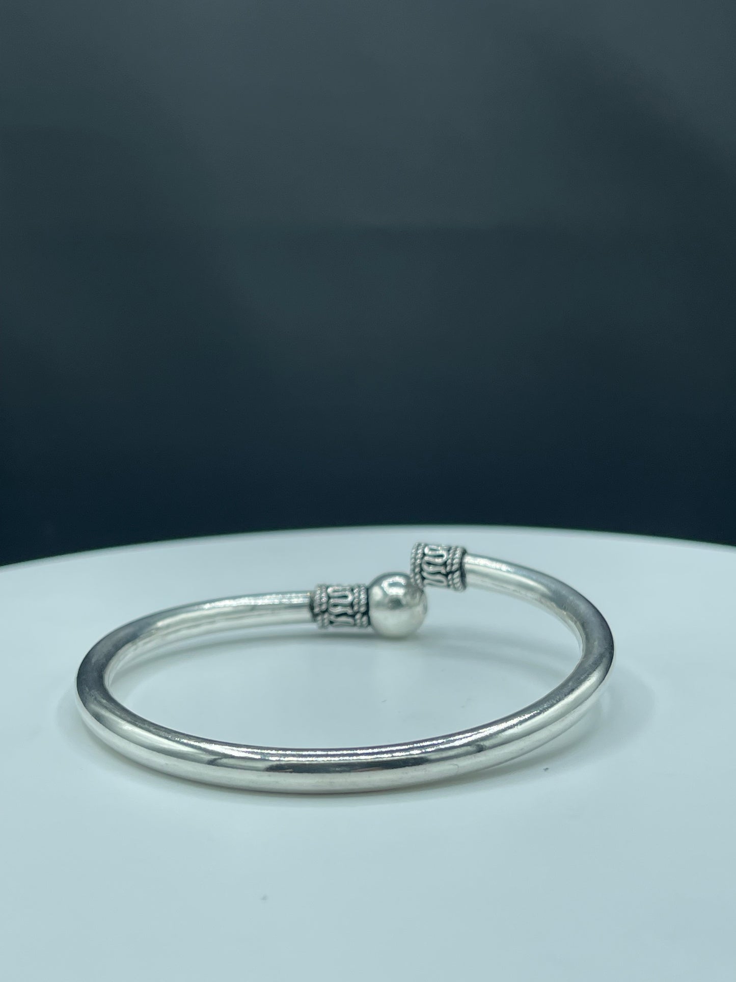Handmade Solid 925 Sterling Silver Bangle (16.1 Grams) (7.5 Inches)