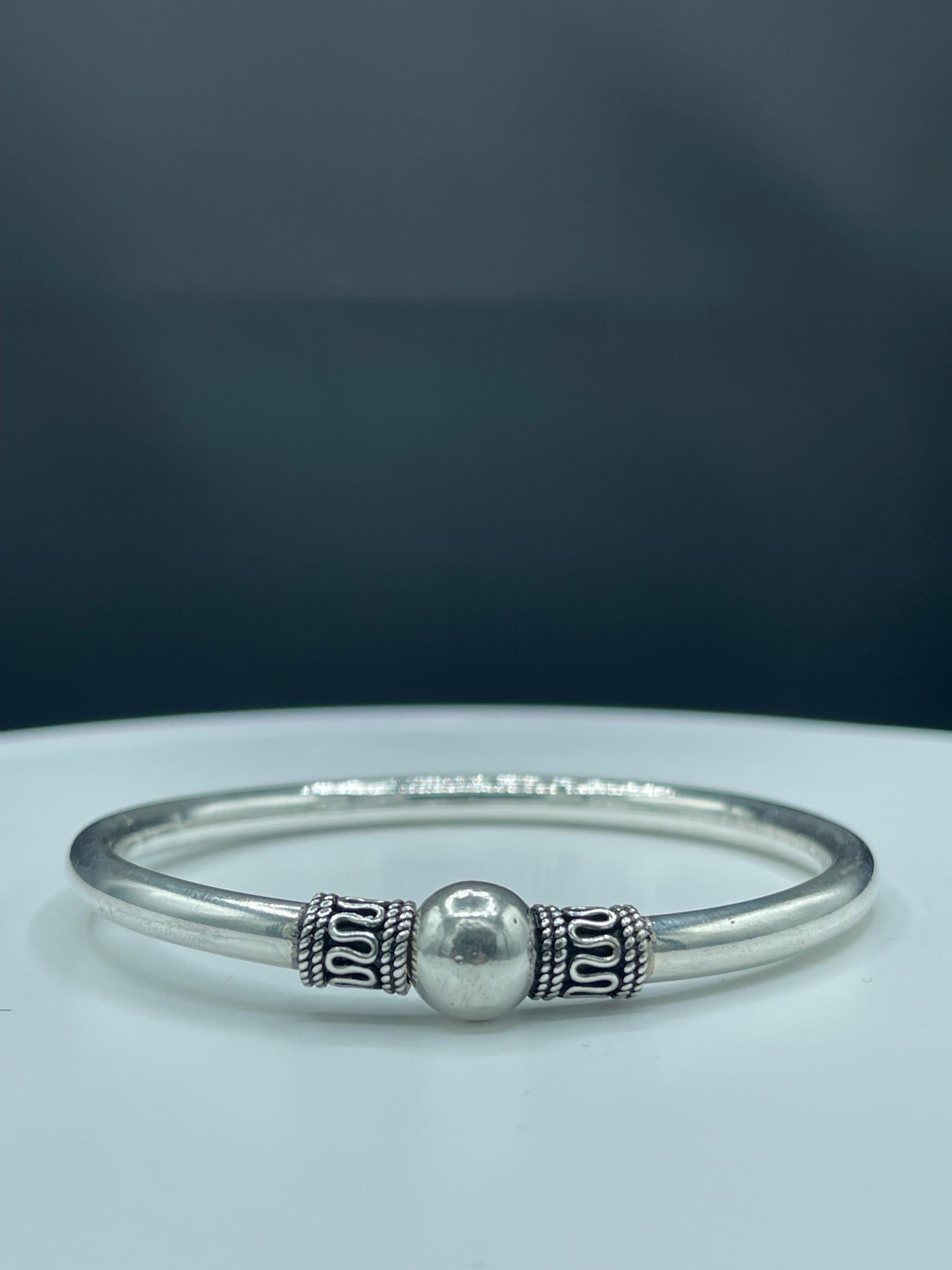 Handmade Solid 925 Sterling Silver Bangle (16.1 Grams) (7.5 Inches)