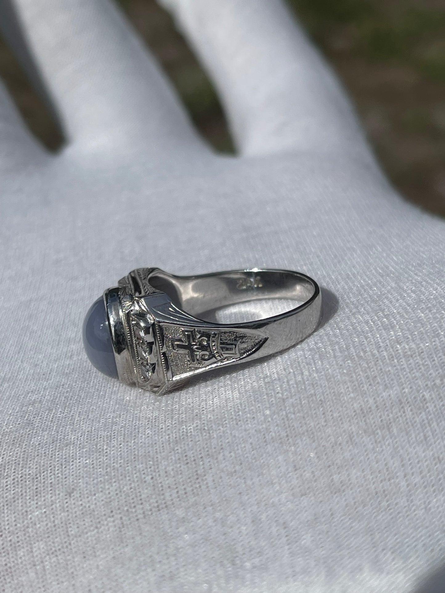 Vintage Men’s 19k Natural Star Sapphire & Diamond White Gold Shriner Ring (Size 10.25)