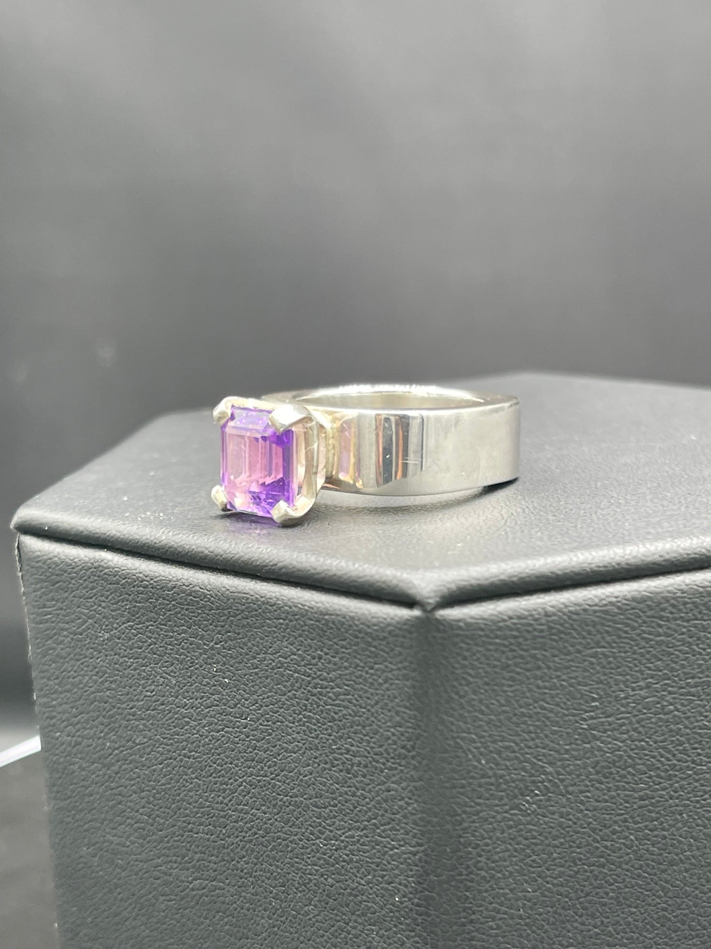 Vintage Natural Amethyst Sterling Silver Ring (Size 8.25)
