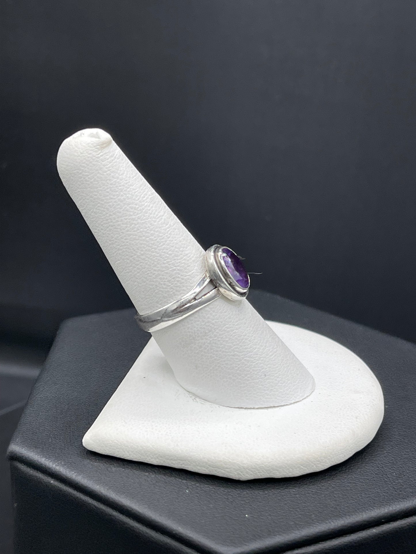 Vintage Natural Amethyst Sterling Silver Ring (Size 8.5)