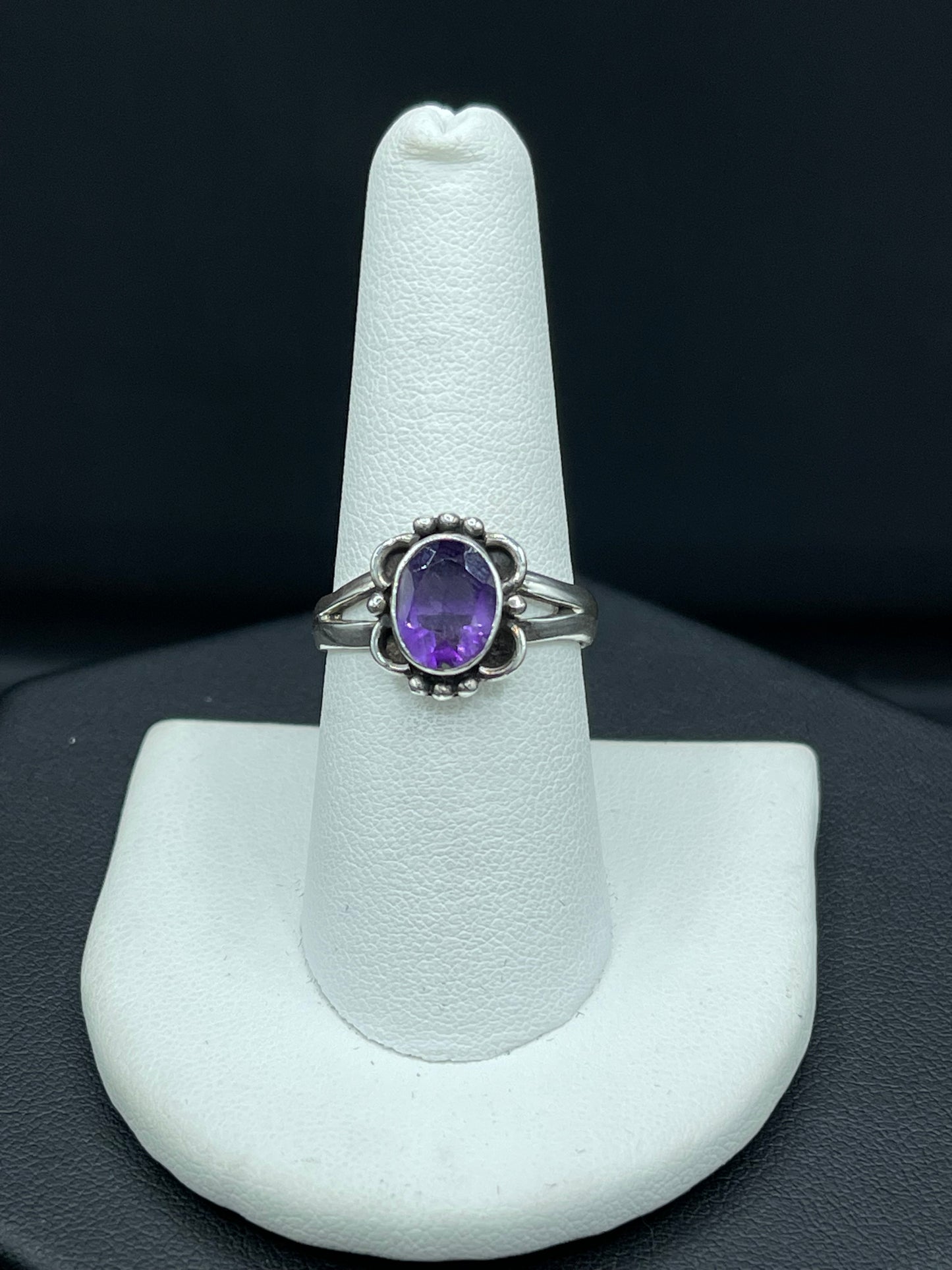 Vintage Natural Amethyst Sterling Silver Ring (Size 8.5)