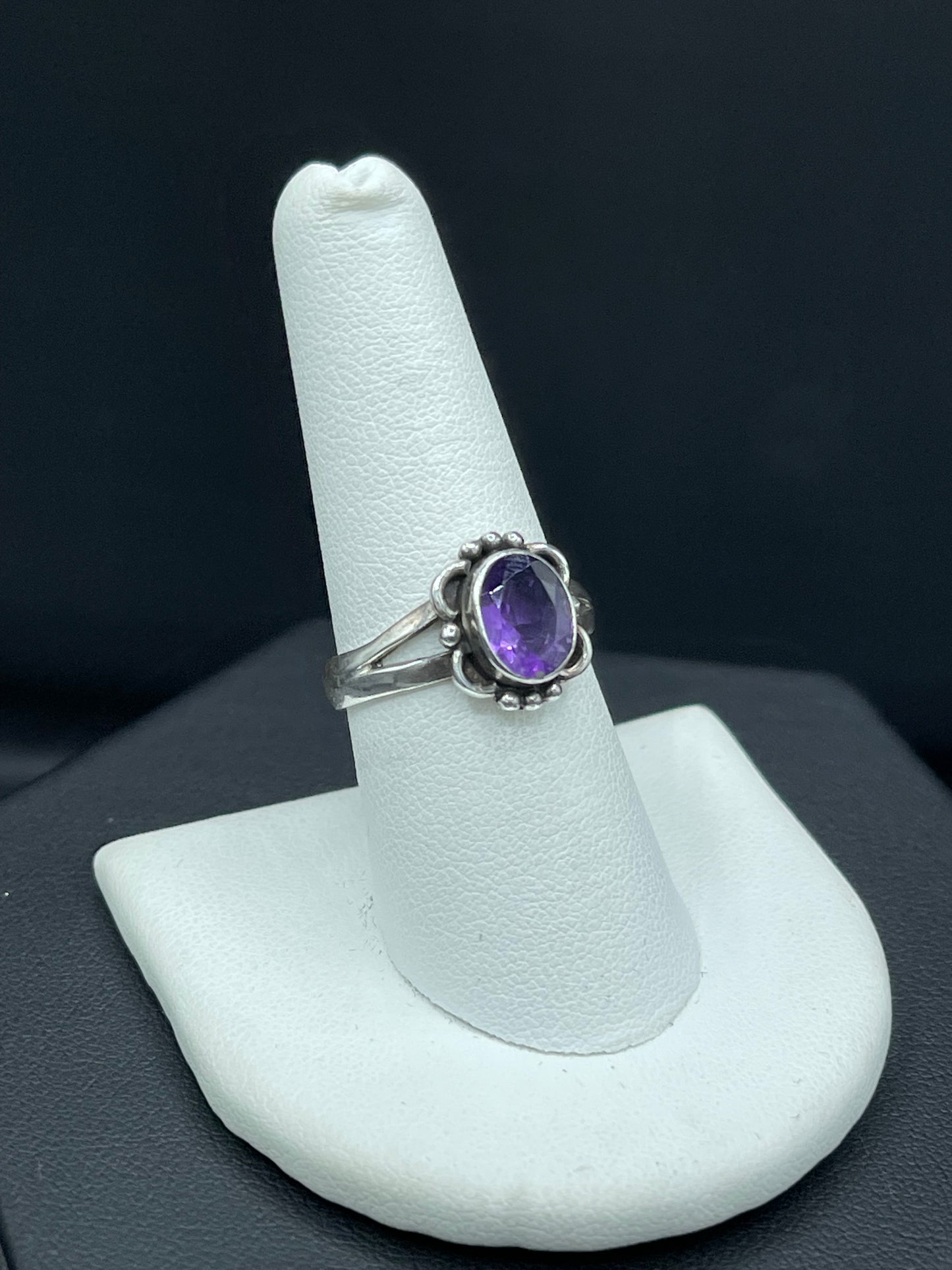 Vintage Natural Amethyst Sterling Silver Ring (Size 8.5)