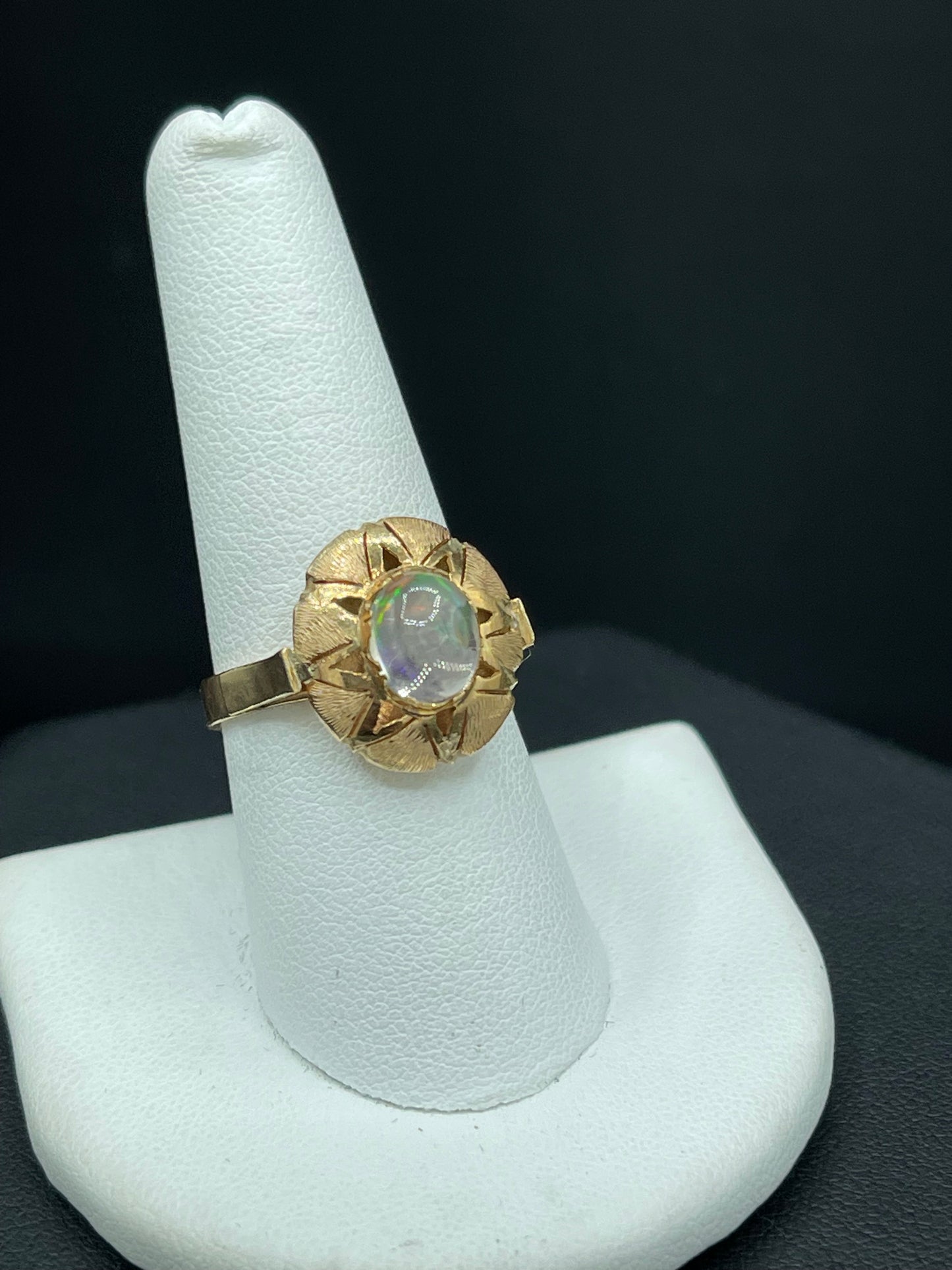 Natural Mexican Opal 14k Yellow Gold Ring (Size 8.5)