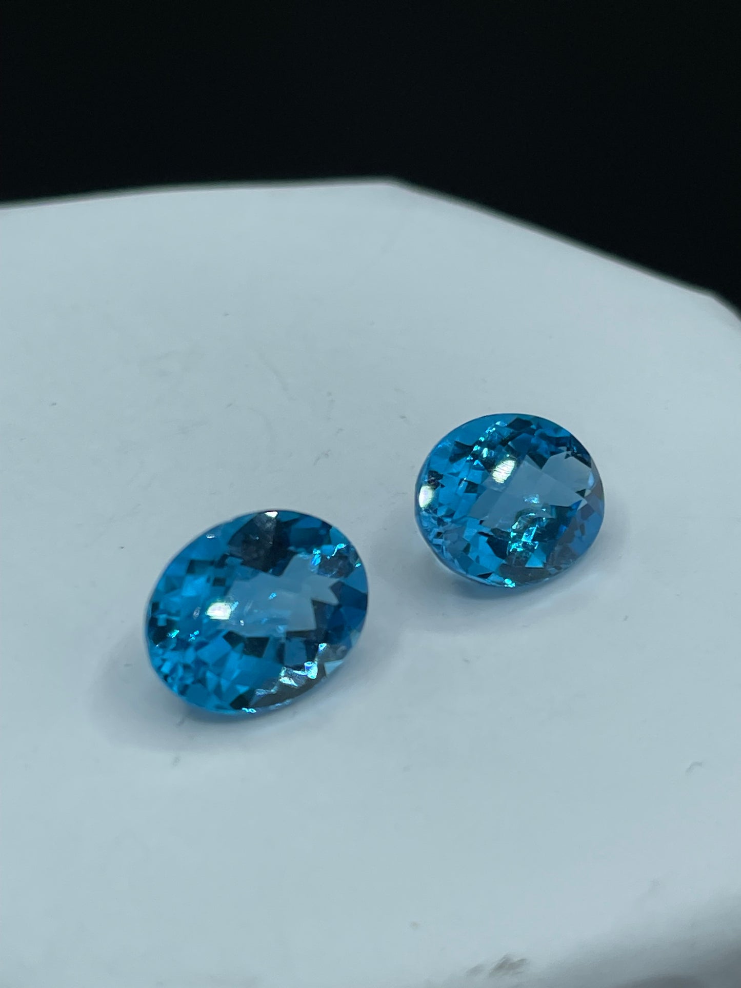 22.04 Carat Super Swiss Blue Topaz Oval Cut Loose Gemstones 15.95 x 12.00 x 8.40 MM