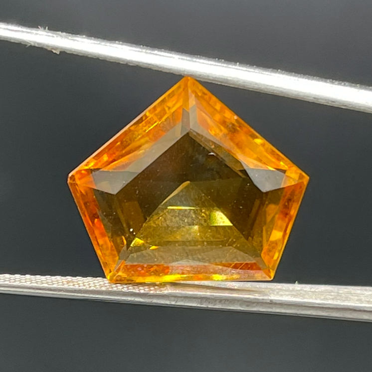 10.93 Carat Natural Madeira Citrine Shield Cut Loose Gemstone 16x18x7 MM