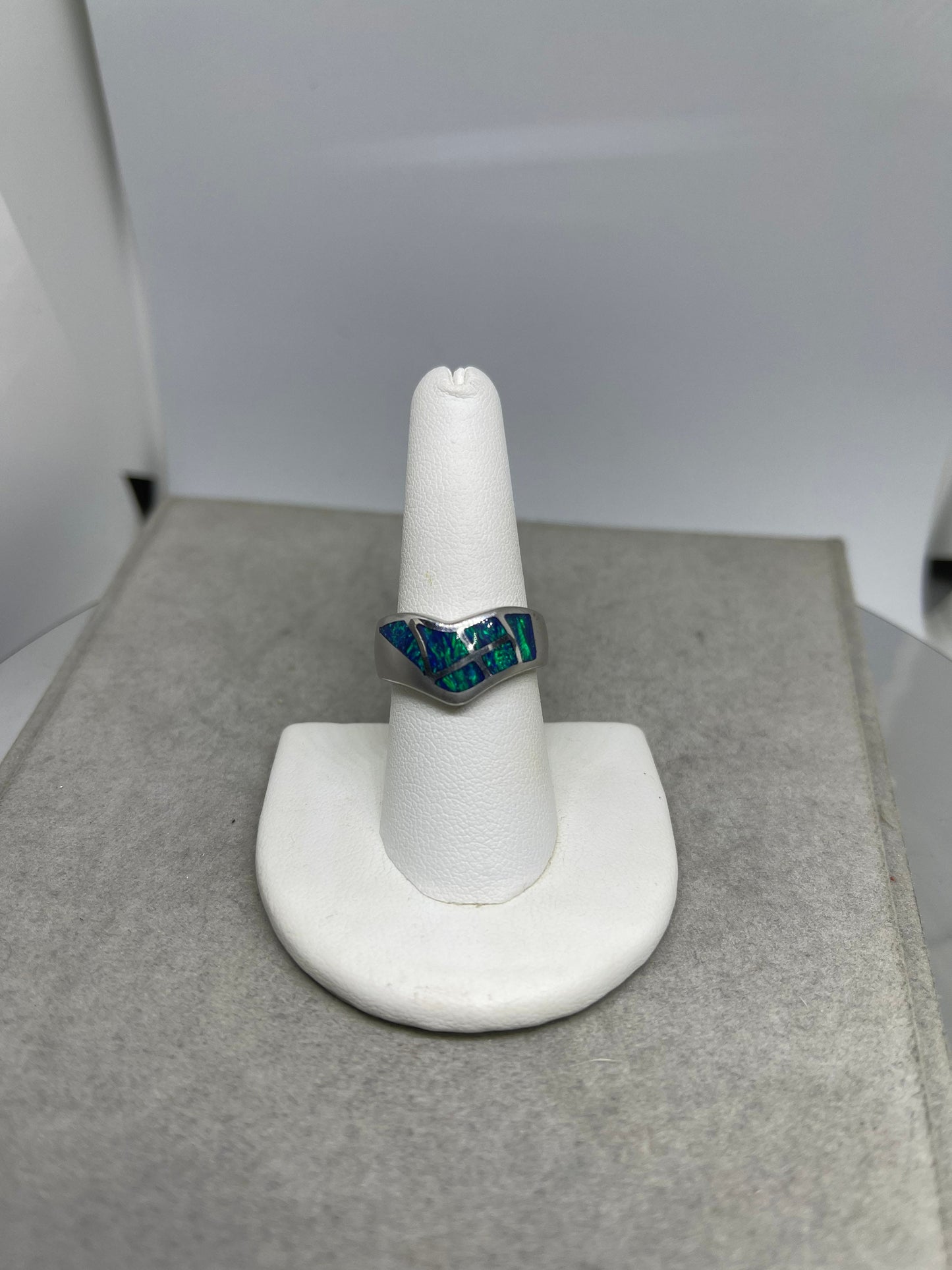 Inlaid Australian Opal Sterling Silver Ring (Size 8)