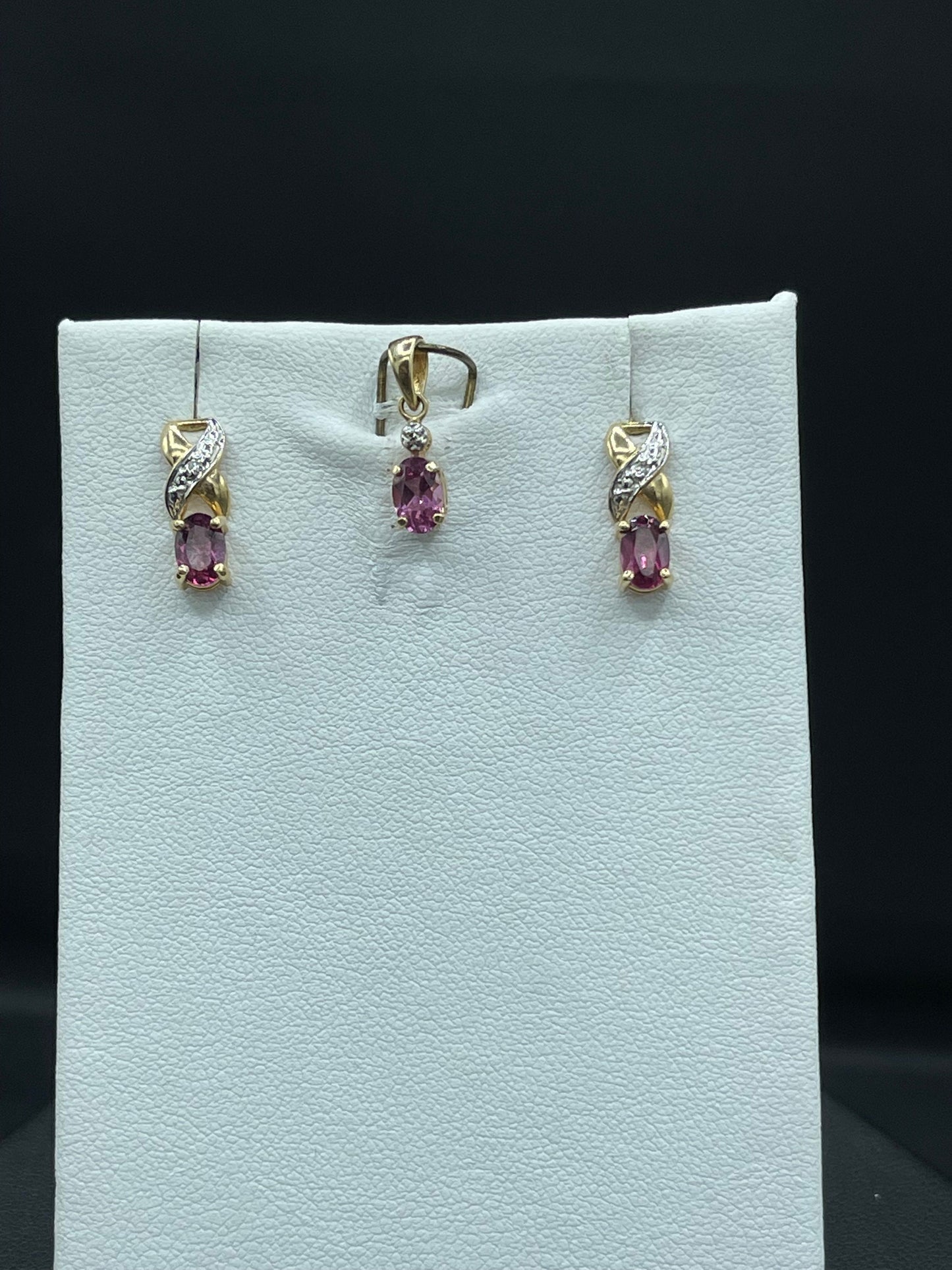 Rhodolite Grape Garnet Diamond 14K Gold Earring and Pendant Set