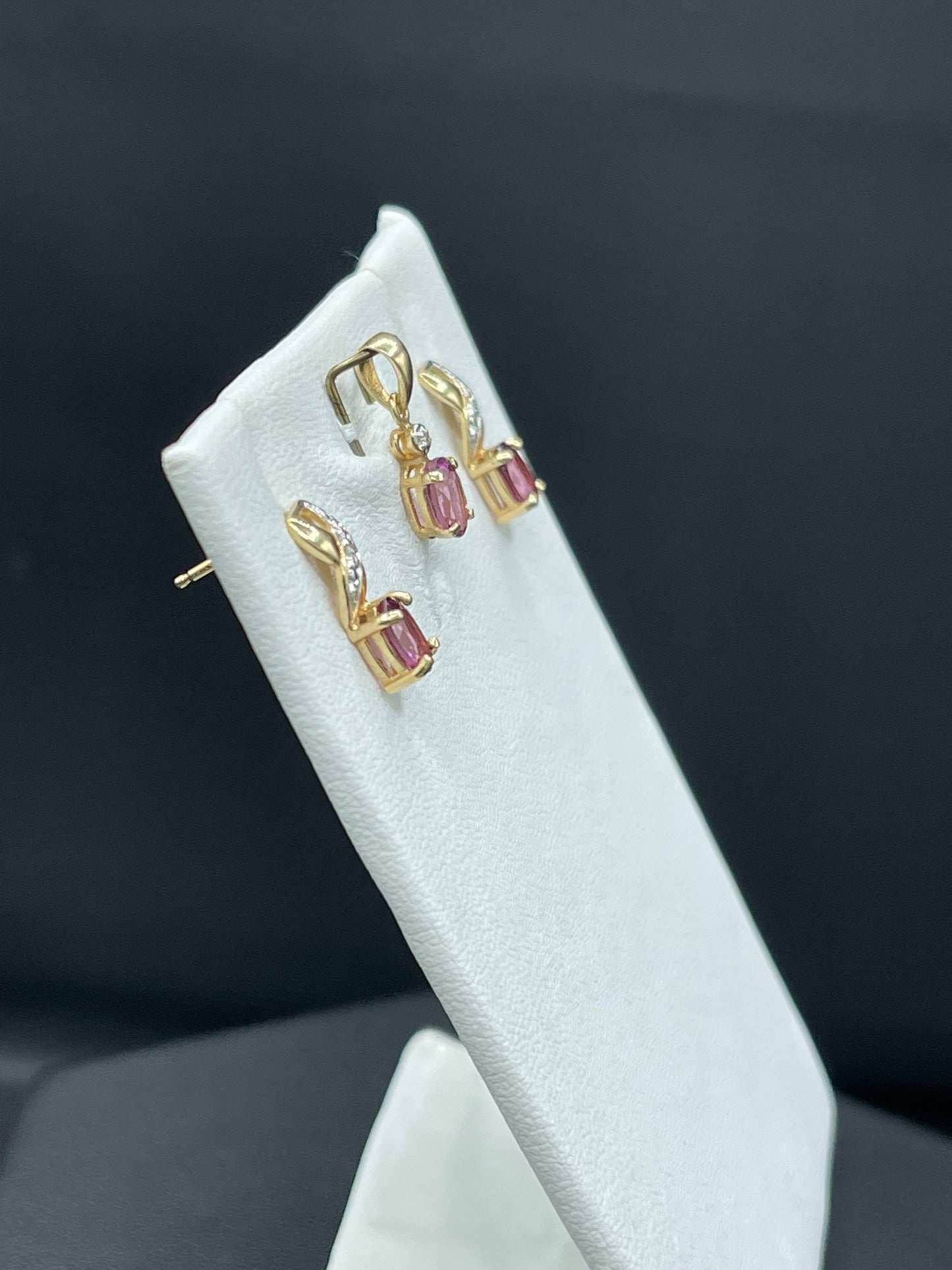 Rhodolite Grape Garnet Diamond 14K Gold Earring and Pendant Set