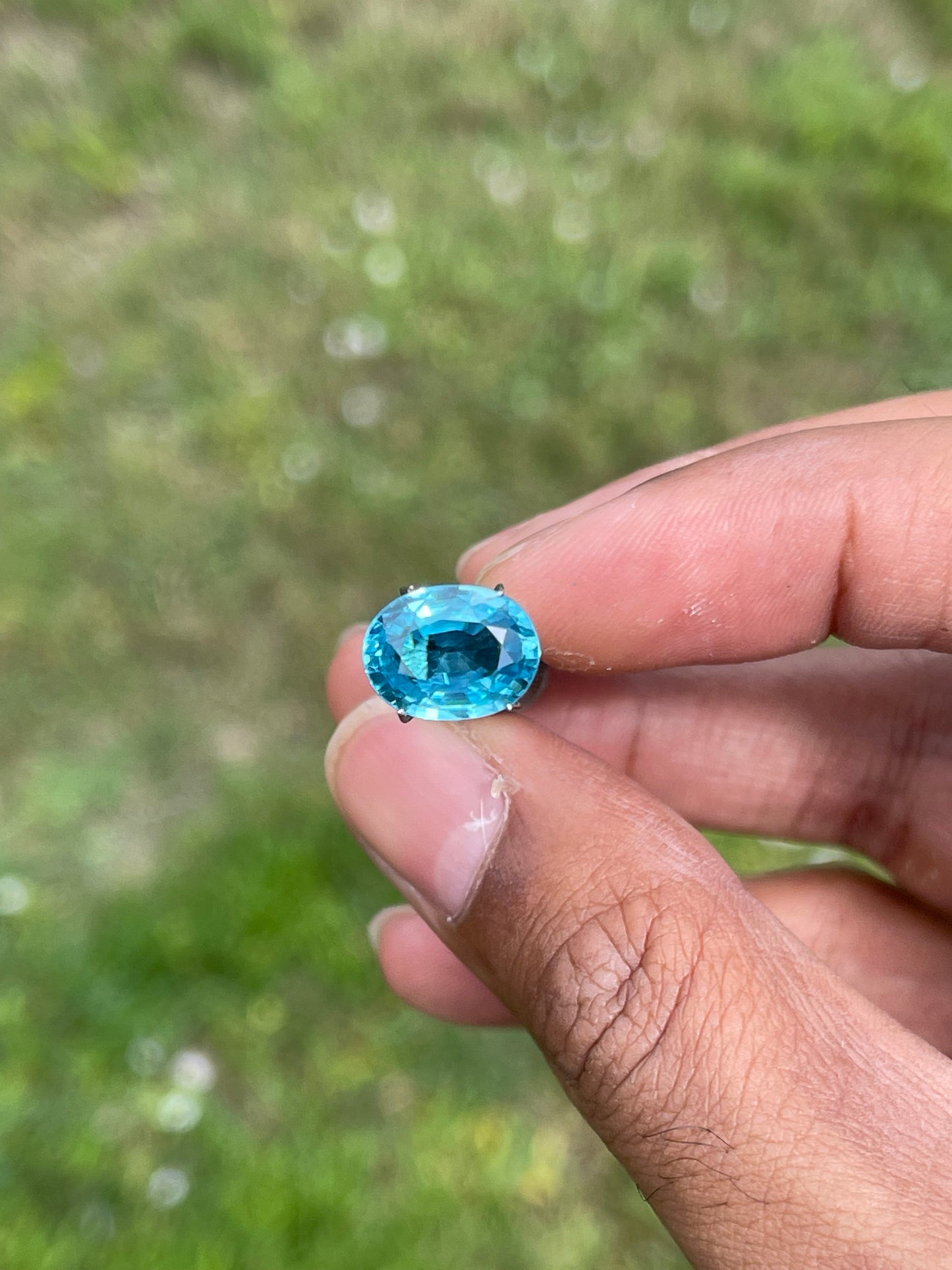7.65 Carat Natural Blue Zircon Oval Cut Loose Gemstone (12 x 9.1 x 5.9 MM)