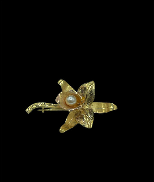 Vintage Solid 18k Yellow Gold Freshwater Pearl Flower Brooch Pin