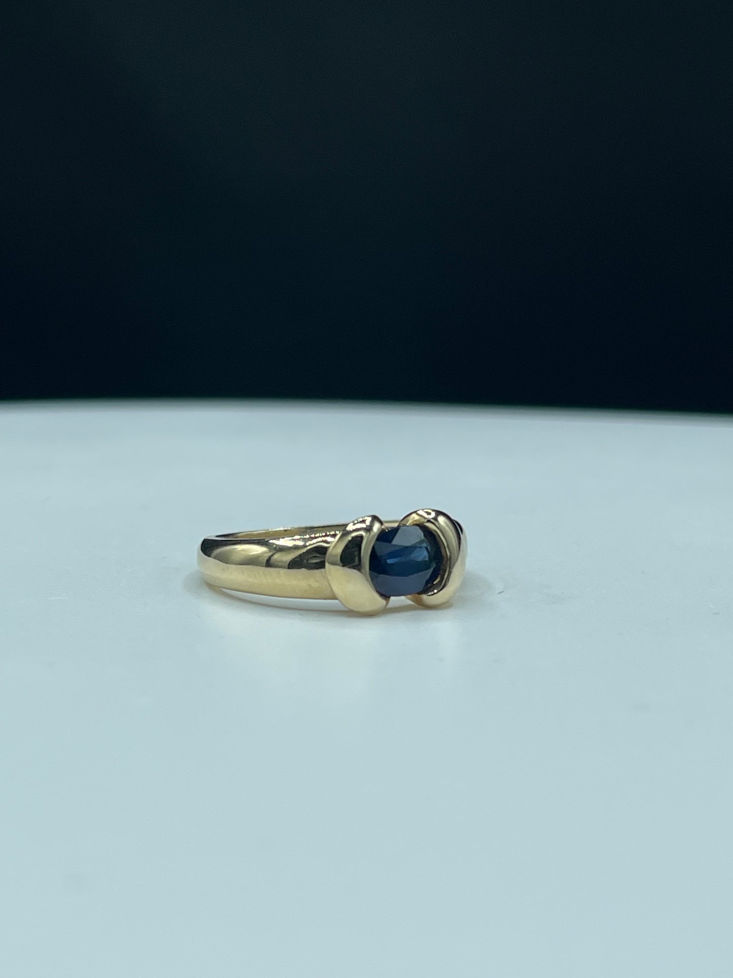 Natural Blue Sapphire 14k Yellow Gold Ring (Size 7)