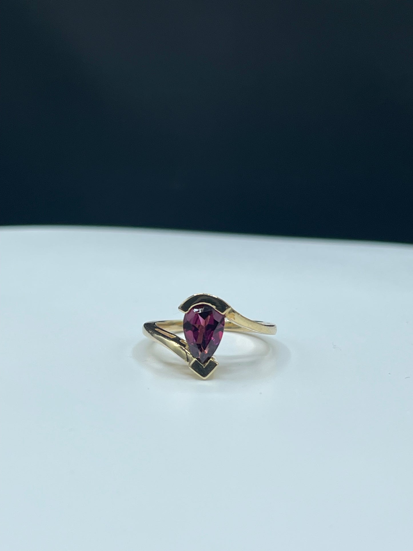 1.70 Carat Natural Rubellite Tourmaline Pear Cut 14k Yellow Gold Ring (Size 6.25)