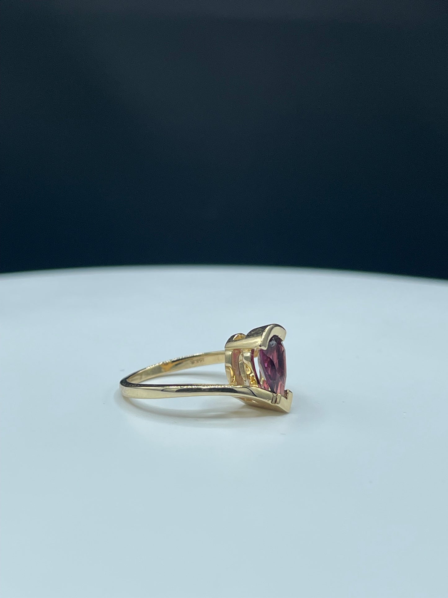 1.70 Carat Natural Rubellite Tourmaline Pear Cut 14k Yellow Gold Ring (Size 6.25)