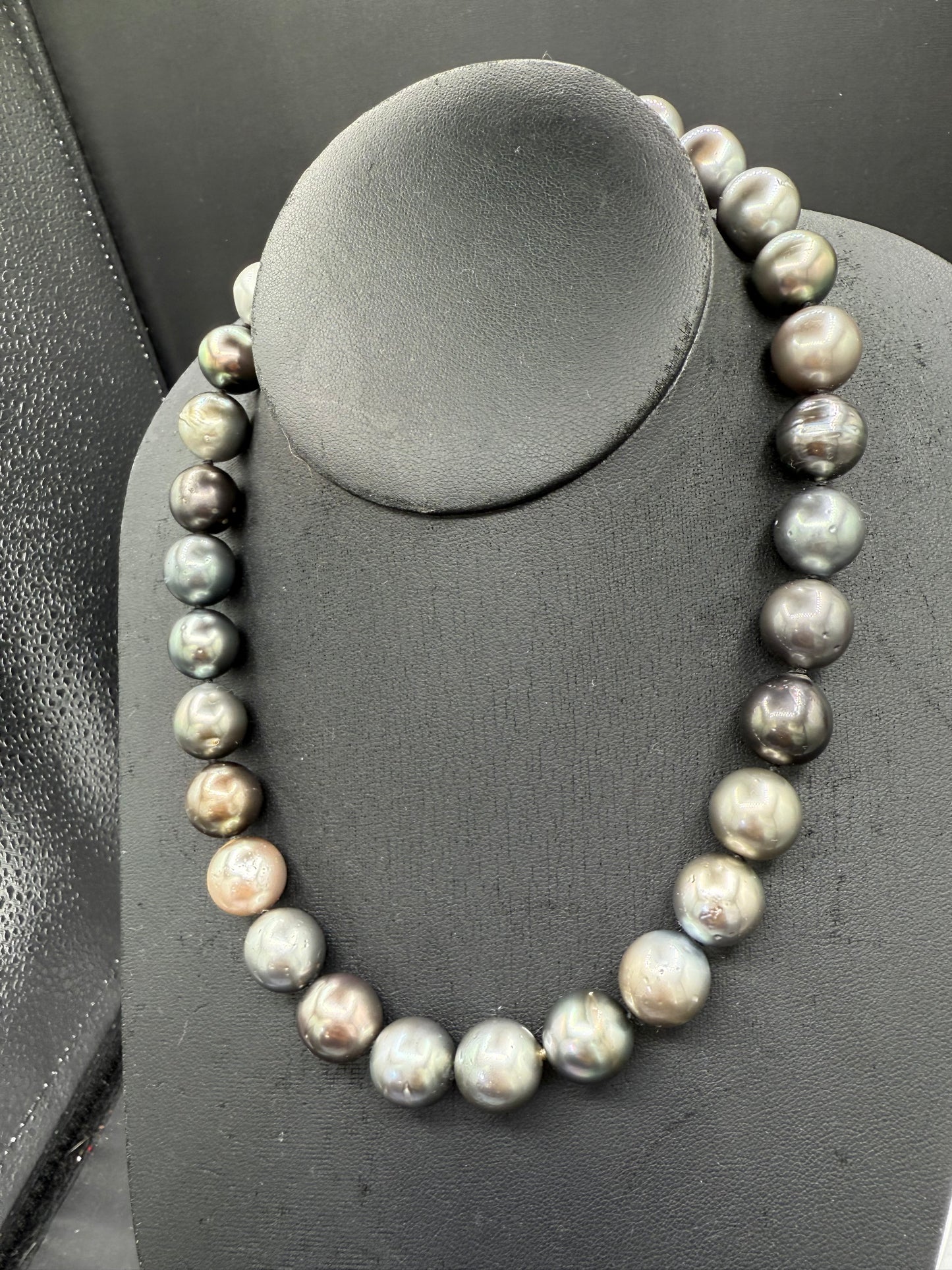 Natural Tahitian South Sea Pearl Necklace 17.5” – 13.5-14MM Lustrous Pearls – Rare Size & Invisible Screw Clasp