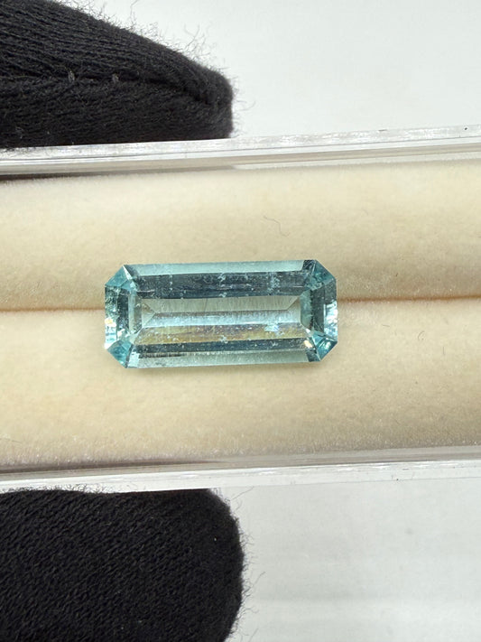 Natural Aquamarine Emerald Cut Loose Gemstone 3.47 Carats | 15.8x7.06x4.29 MM |