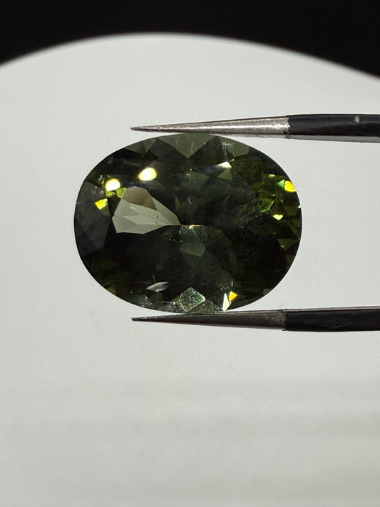 Natural Green Tourmaline 8.75 Carat Oval Cut Loose Gemstone | Near Flawless Clarity | 15.1x11.9x8.24 MM |