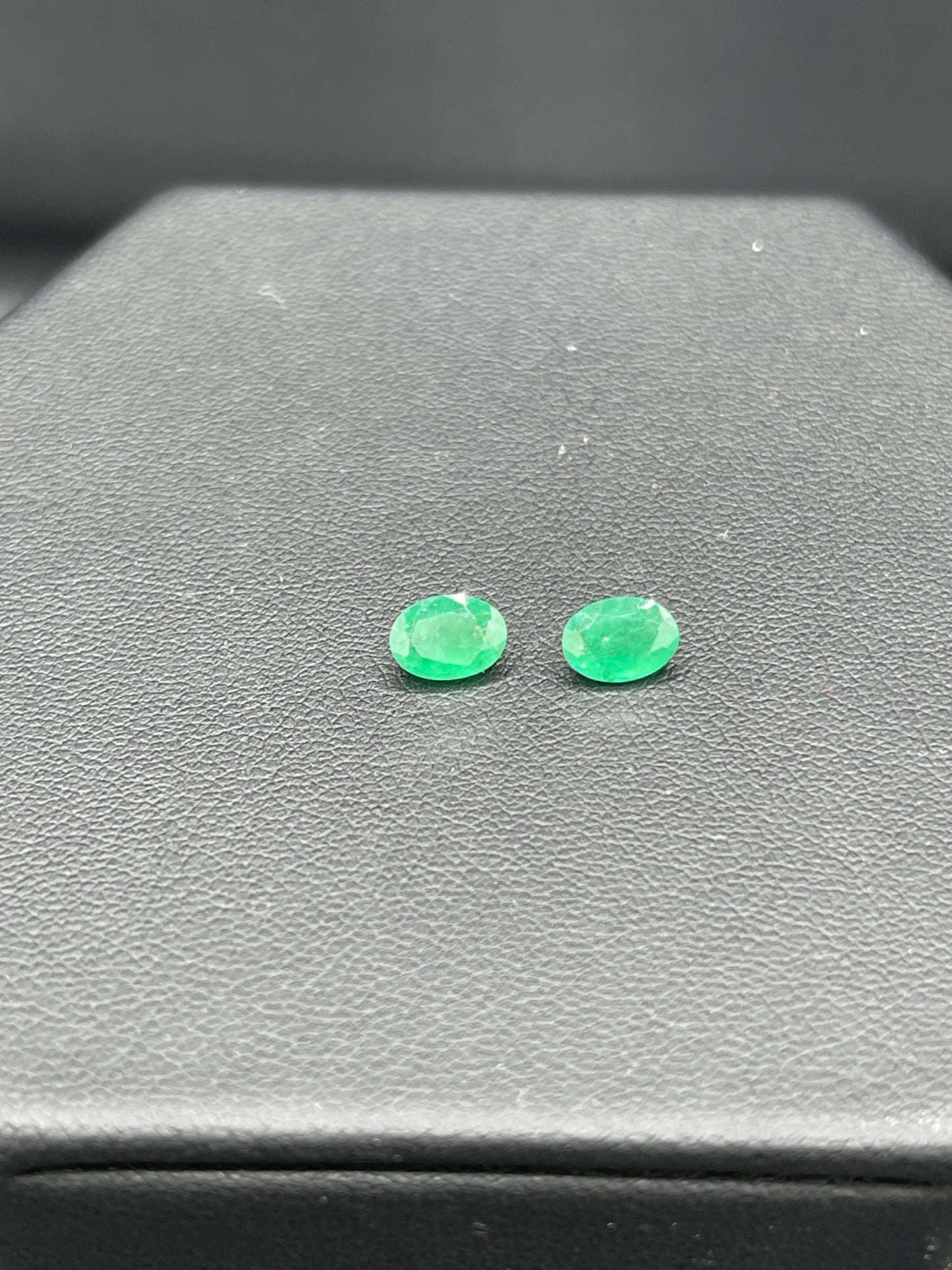 1.41 Carat Natural Brazilian Emerald Oval Cut Loose Gemstones (6.8 x 4.8 x 3.3 MM)