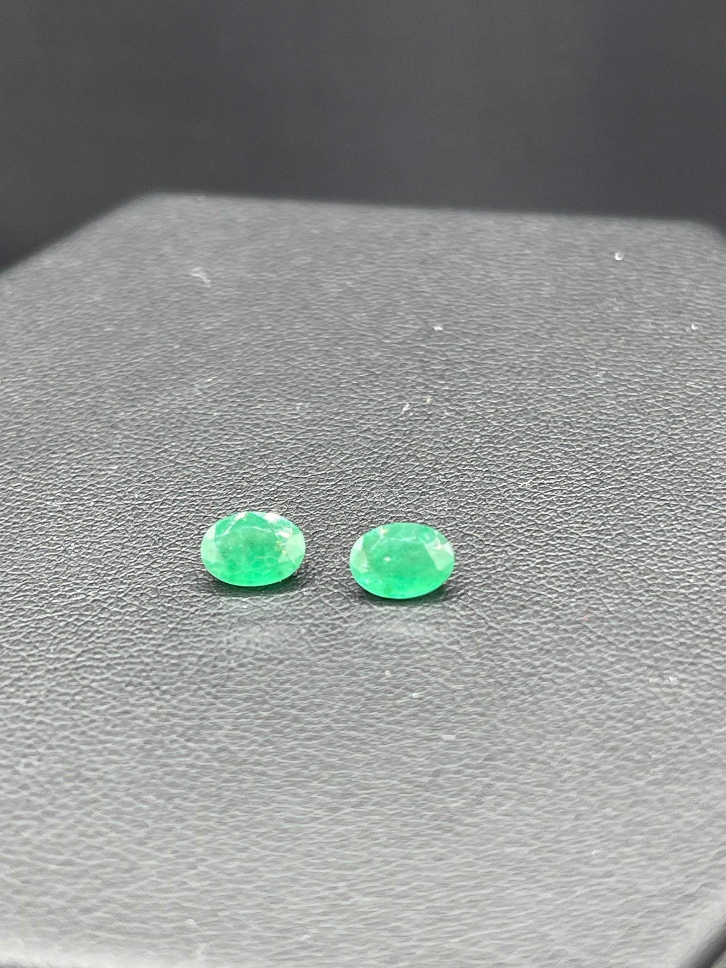 1.41 Carat Natural Brazilian Emerald Oval Cut Loose Gemstones (6.8 x 4.8 x 3.3 MM)