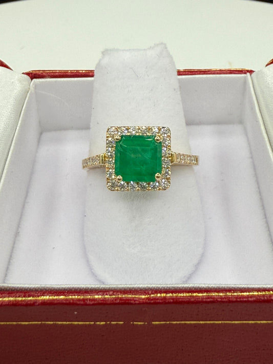 2.64 Carat Natural Emerald & Diamond Halo 18k Yellow Gold Ring (Size 7.25)