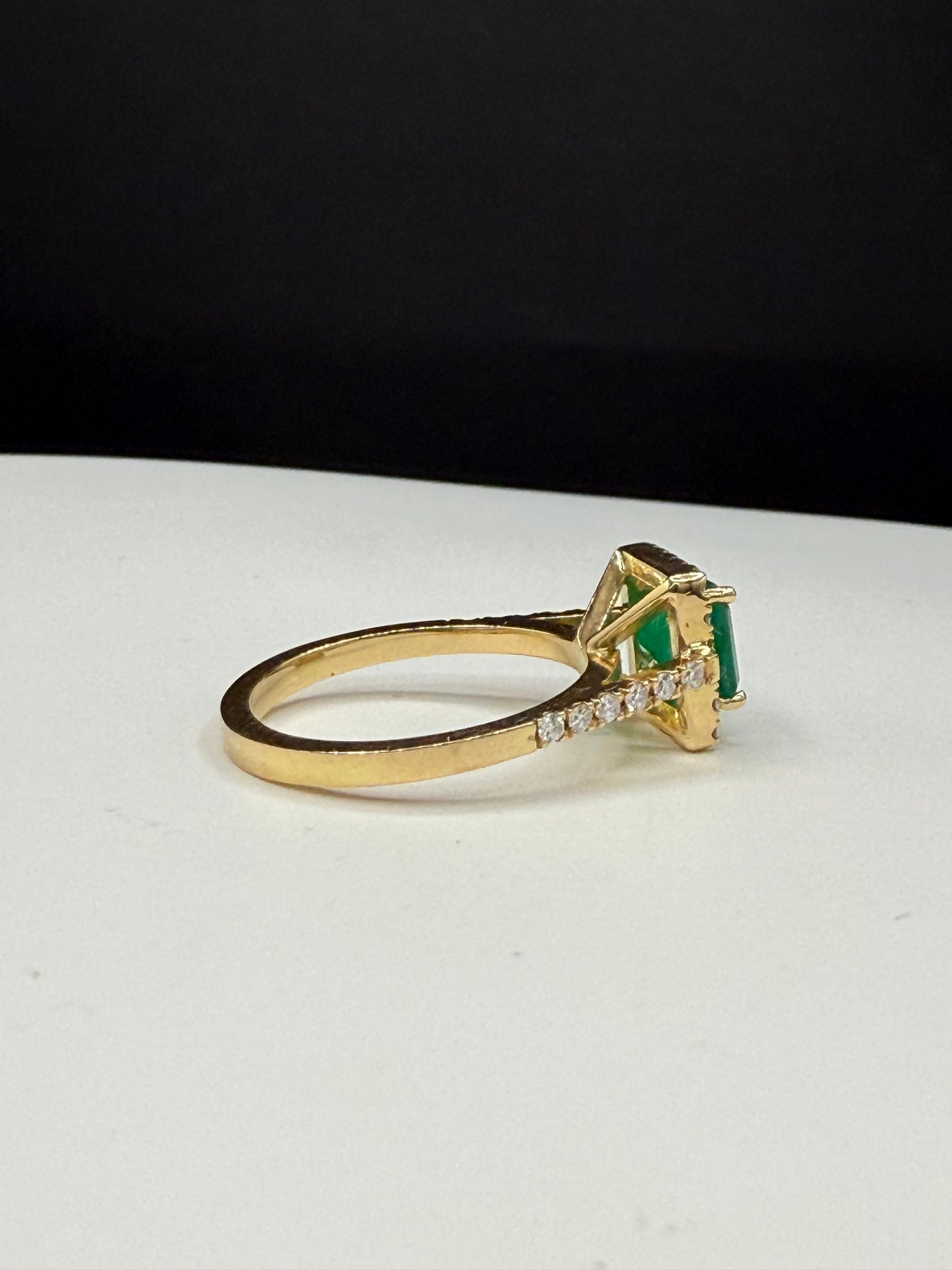 2.64 Carat Natural Emerald & Diamond Halo 18k Yellow Gold Ring (Size 7.25)