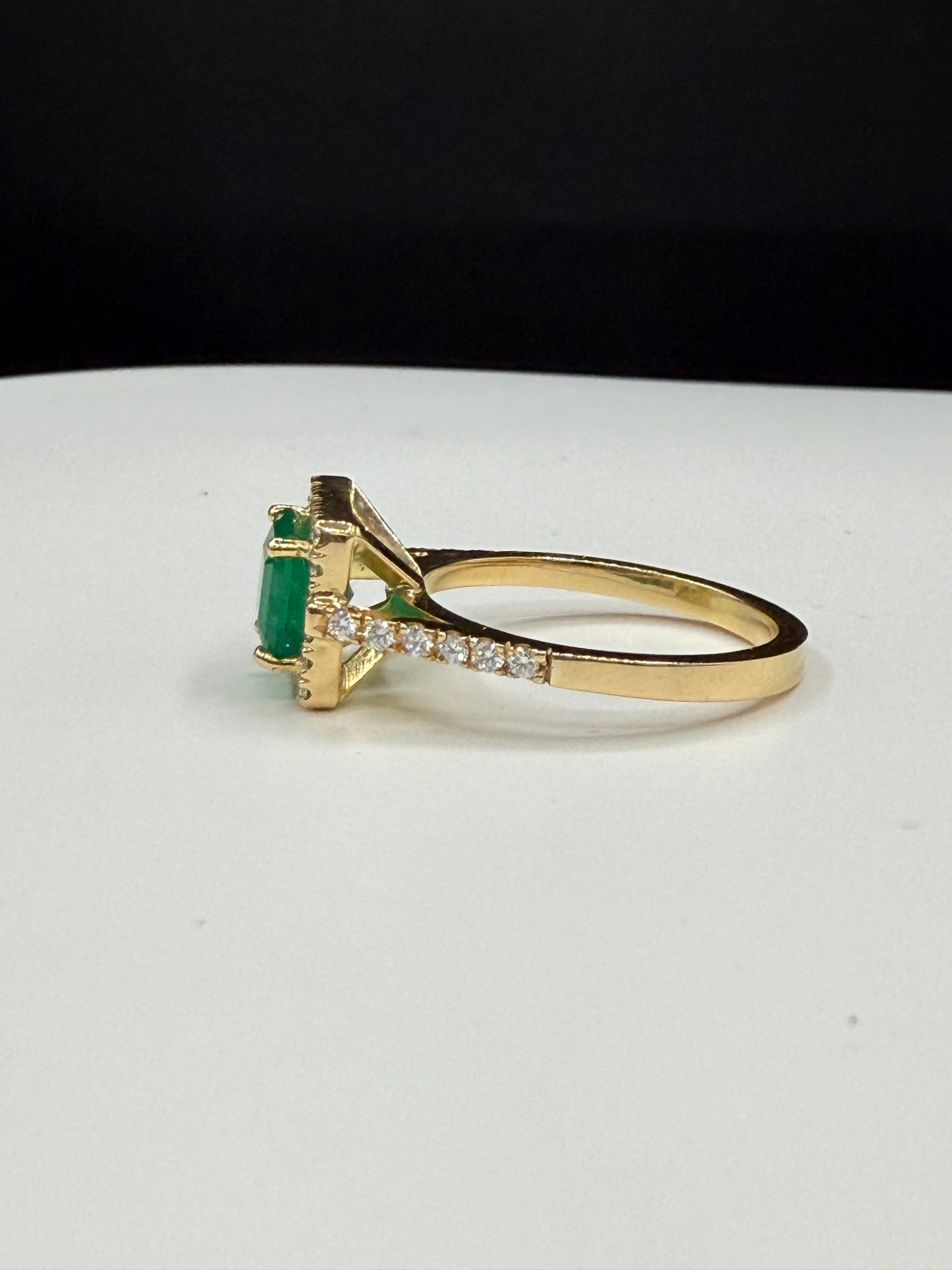 2.64 Carat Natural Emerald & Diamond Halo 18k Yellow Gold Ring (Size 7.25)