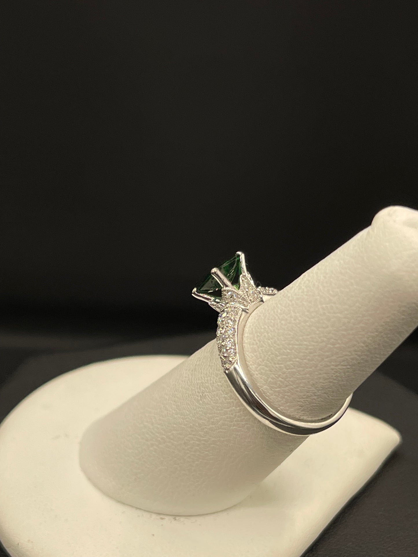 1.55 Carat Natural Tsavorite & Diamond 18k White Gold Engagement Ring (Size 6)