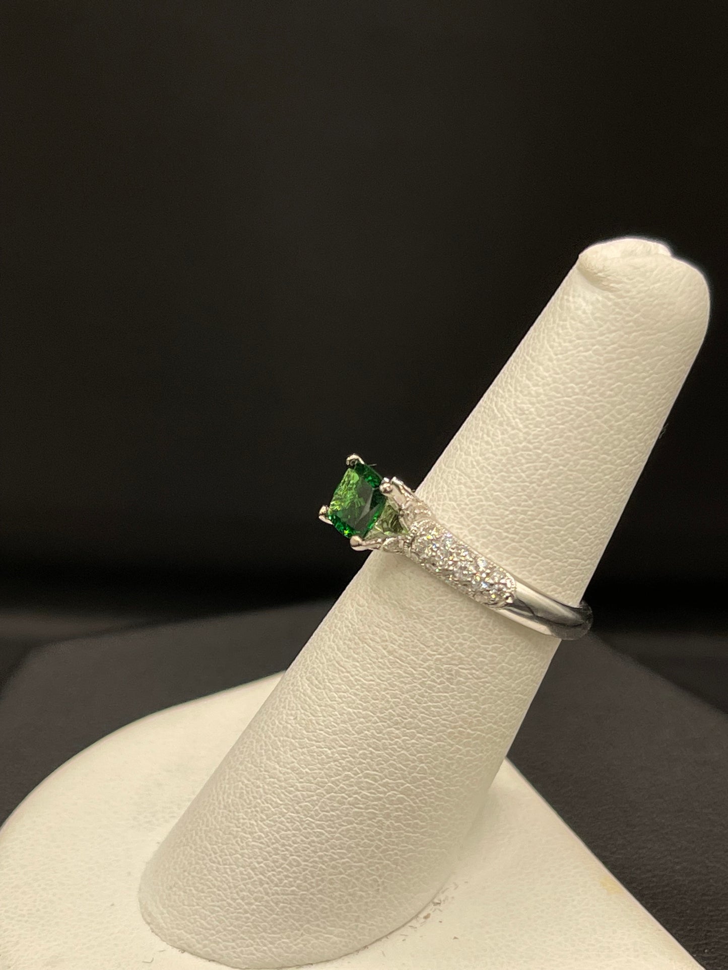 1.55 Carat Natural Tsavorite & Diamond 18k White Gold Engagement Ring (Size 6)