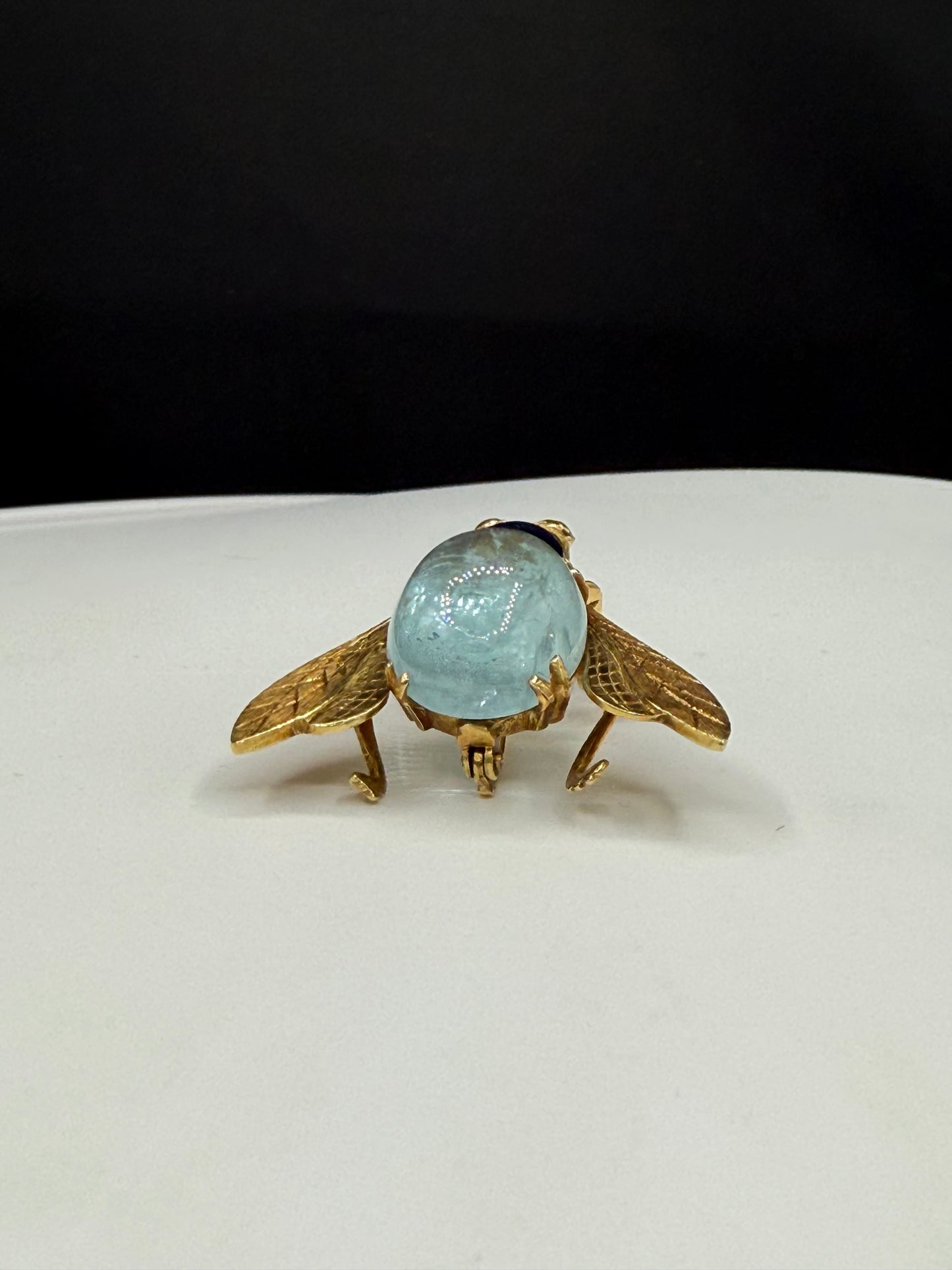 Vintage Natural Aquamarine & Sapphire 18k Yellow Gold Bumble Bee Brooch