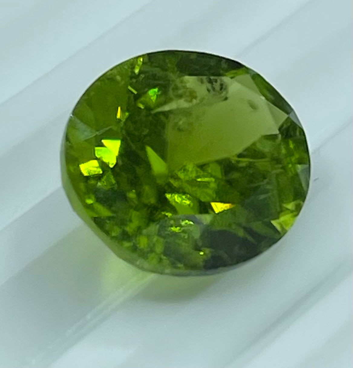 14.56 Carat Natural Vivid Green Arizona Peridot