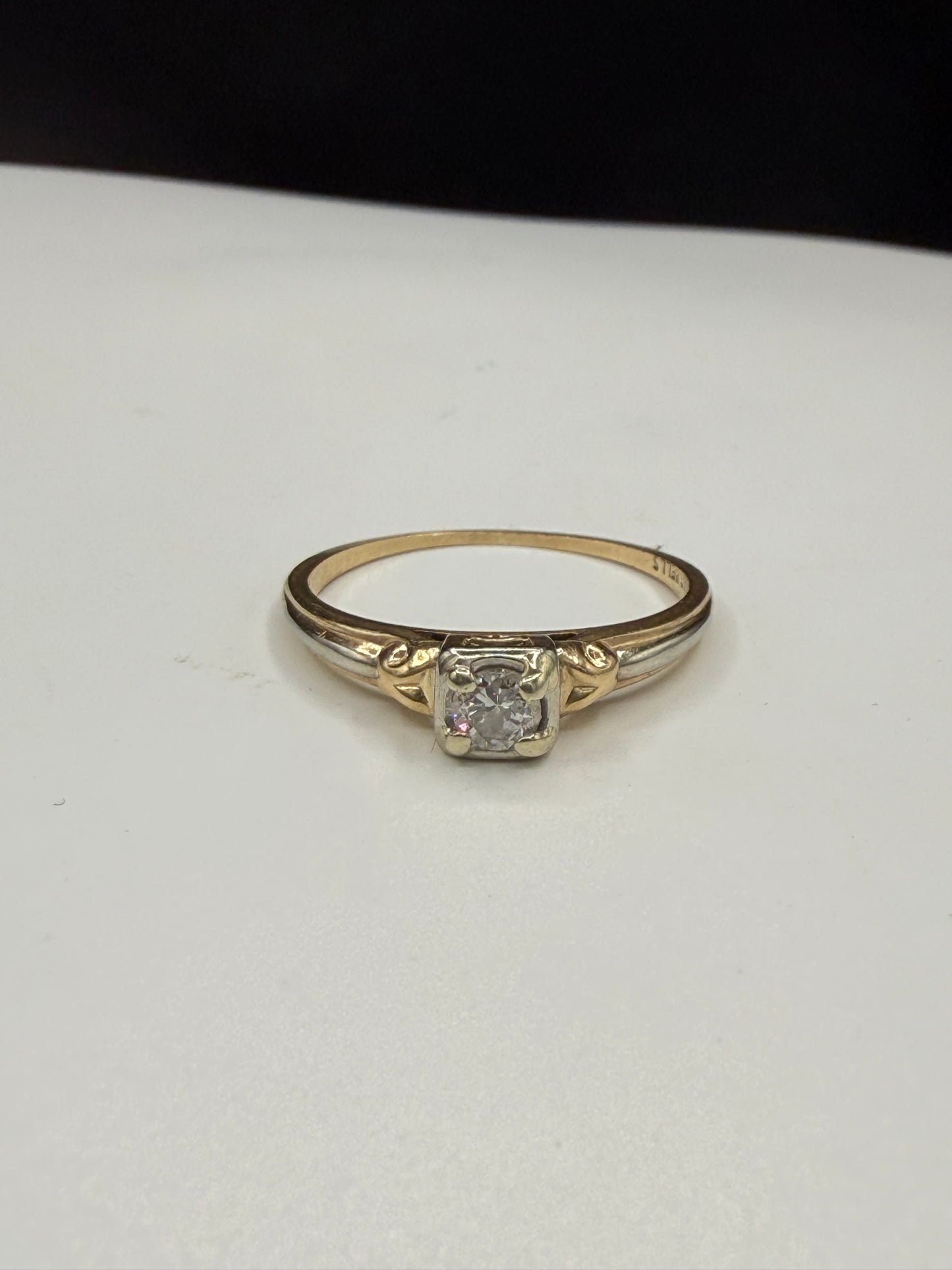 Antique Two-Tone 14K/18K Gold Diamond Solitaire Ring – Size 6 – Vintage Art Deco Era